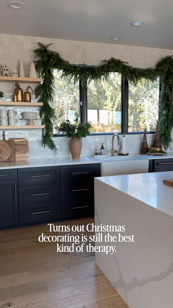 There’s just something about a home that feels extra warm at Christmas.