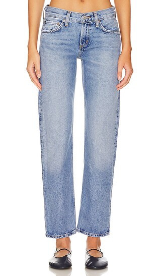 AGOLDE Amber Low Rise Straight Jeans in Denim-Light. - size 26 | Revolve Clothing (Global)