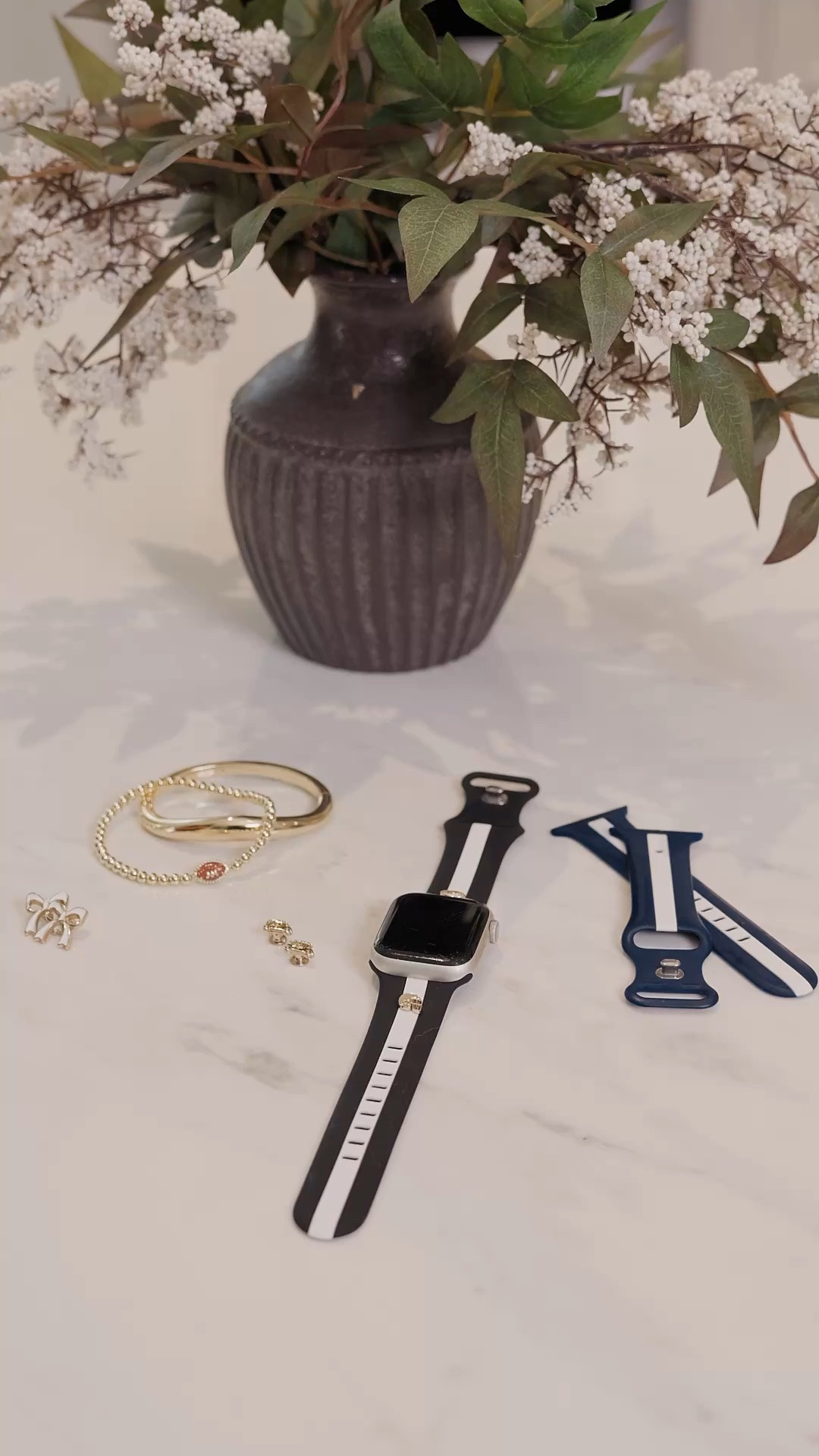 GAME DAY Finds 🏈⛳️  The cutest watch bands and charms to cheer on your team! So many colors & charms available. I’ll be sporting the football and golf ones for Brando’s game days, Go WARRIORS🖤💛

Football mom
Golf mom
Sports mom
Game day
Watch bands

#LTKmomlife #LTKKids #LTKActive