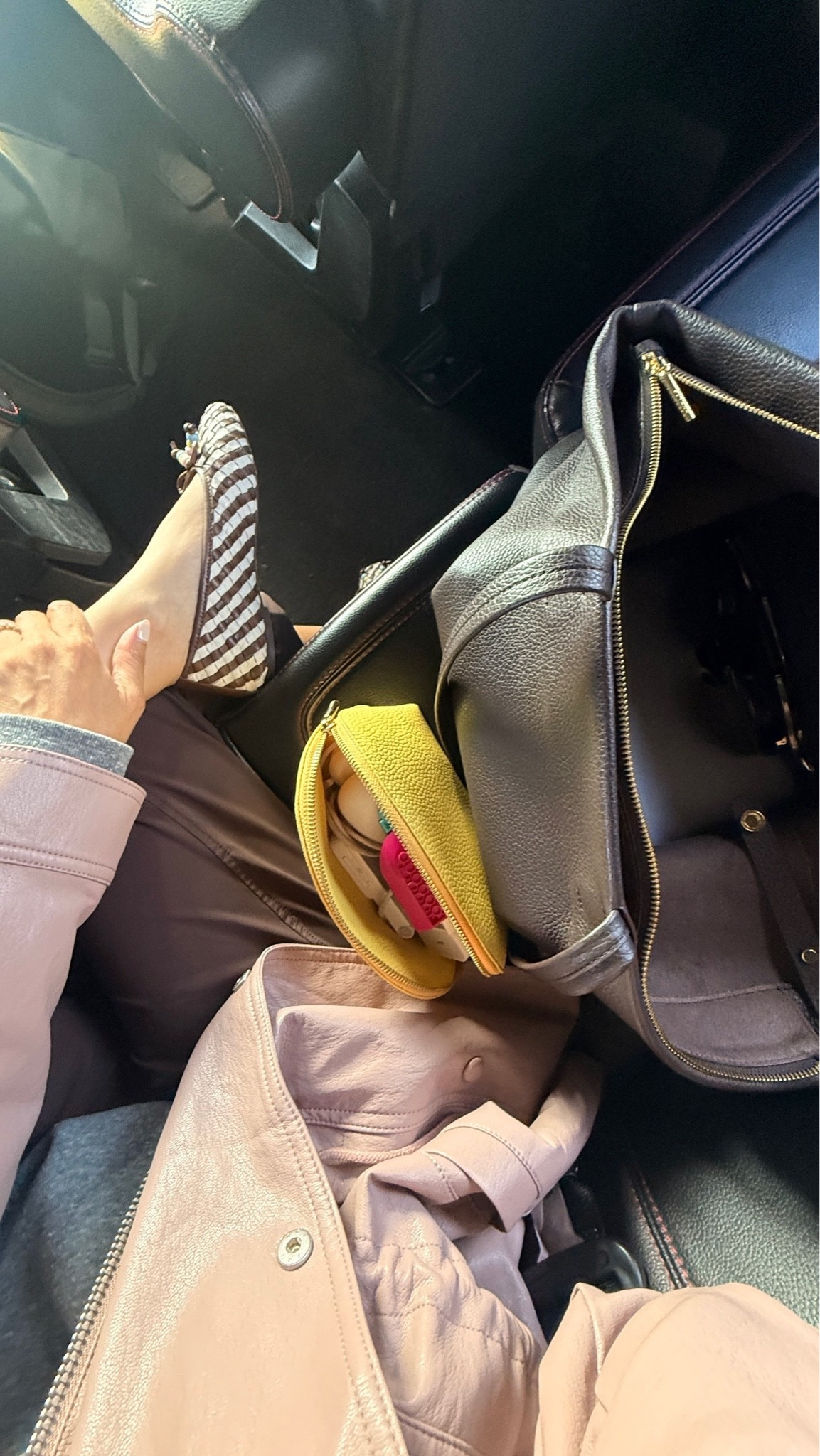 These @Cuyana totes truly just get better with every trip! My favorite bags to travel with lately. The colors feel so rich and elegant, they fit everything, and somehow still make even a travel outfit feel polished

#LTKmomlife #LTKTravel #LTKootd