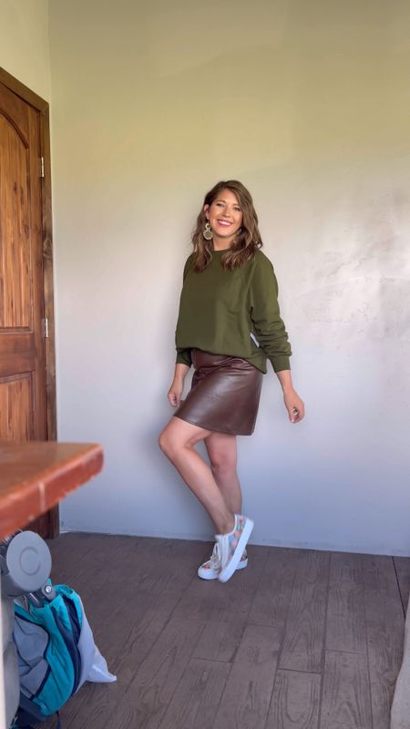 I sized down in the sweatshirt, the skirt and sneakers fit tts. 

Fall clothes, fall outfits, fall style, oversized sweatshirt, green sweatshirt, sweatshirt style, boots, western boots, old navy, old navy clothes, old navy style, sneakers, cowboy boots 

#LTKfindsunder50 #LTKSeasonal #LTKsalealert