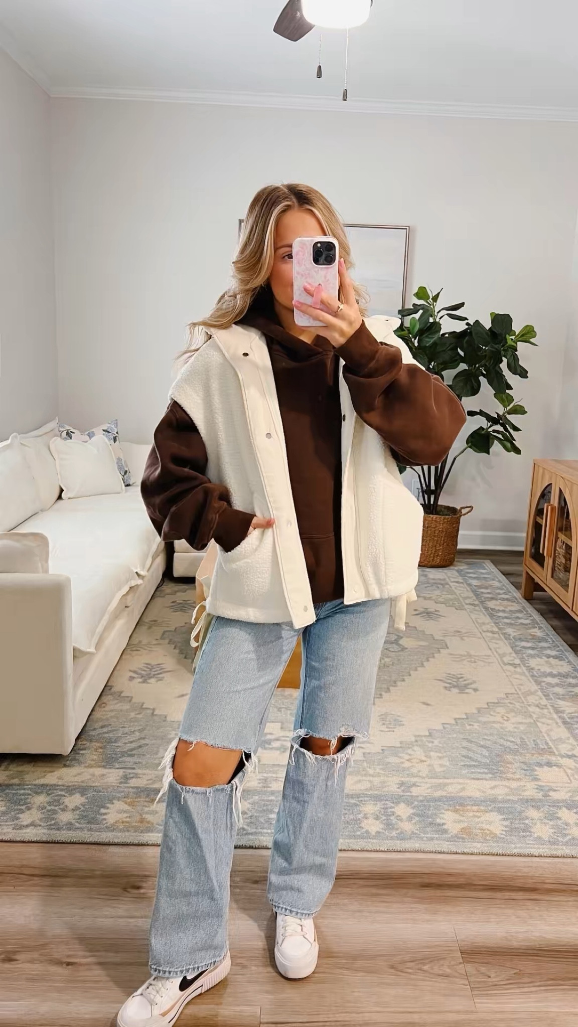 cozy neutral fit! the best basics!!!

#LTKStyleTip #LTKFindsUnder100