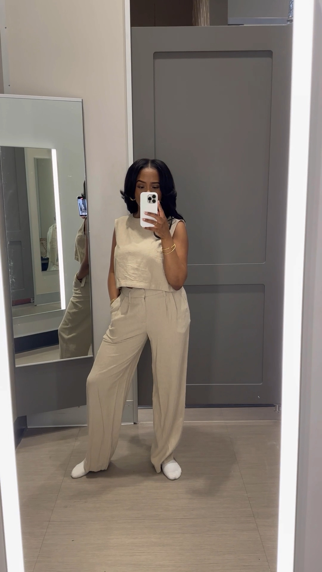 We all need an go to linen set this spring. This set embodies “the three c’s” cute, cozy and comfortable. What’s not to love? 

#LTKSeasonal #LTKSpringSale #LTKstyletip