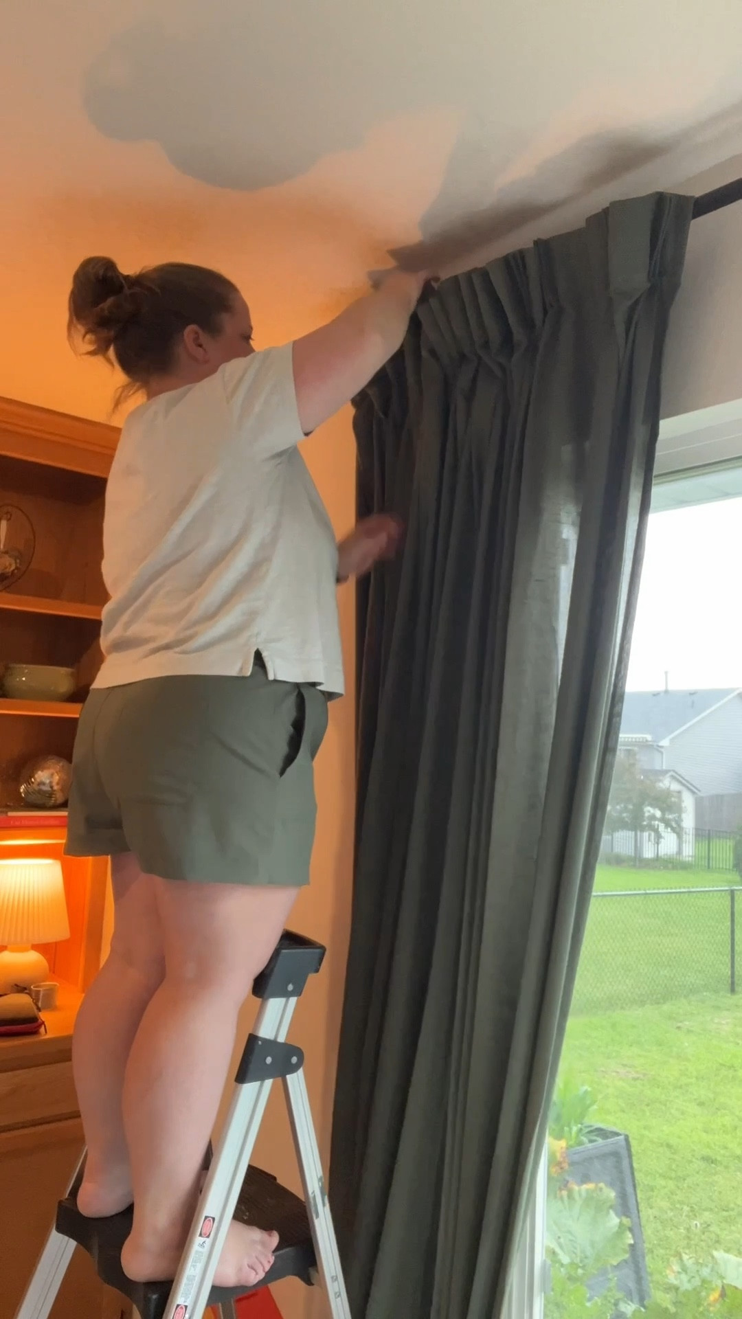 Hanging up these beautiful green curtains! I’m leaning into more rich, moody decor and these Amazon Finds are STUNNING. 

#LTKFindsUnder100 #LTKHome #LTKSaleAlert