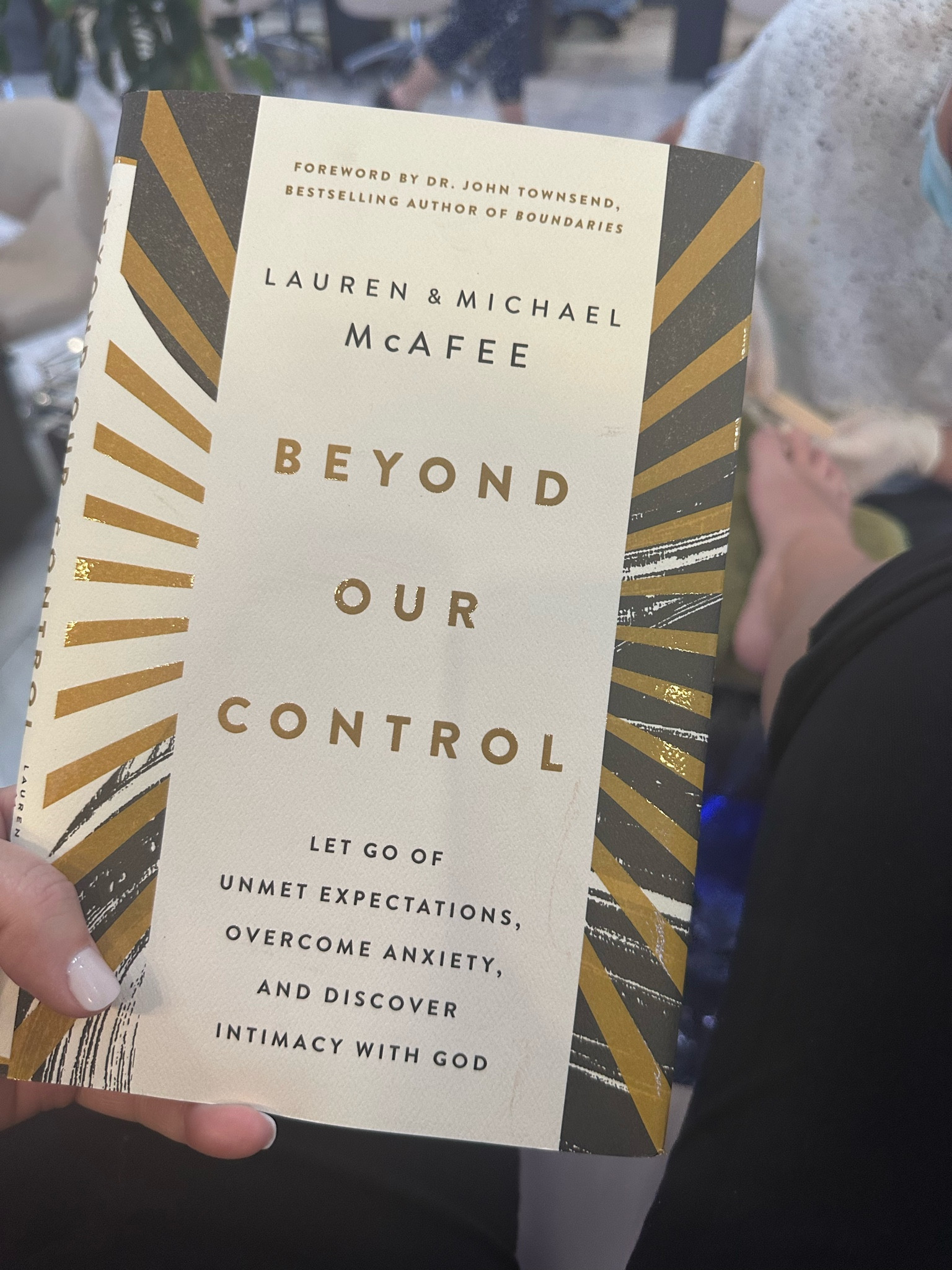 Suuuuuch a great read so far!!

#LTKGiftGuide #LTKfamily #LTKHoliday