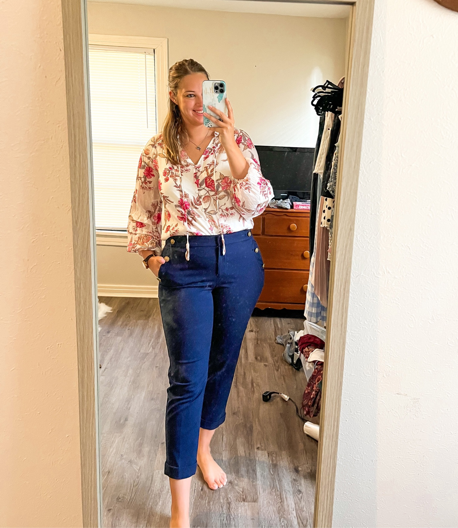 07.10.23 ootd - Avara boutique floral blouse (size large//linking similar//MELISSALEIGH15 for 15% off) and loft sailor pants (size 10)

Midsize, midsize outfit, size 10, ootd, Outfit inspo, affordable Outfit, work style, officie outfit, fall transition outfit, floral blouse, classic style, coastal style 

#LTKFind #LTKworkwear #LTKSeasonal