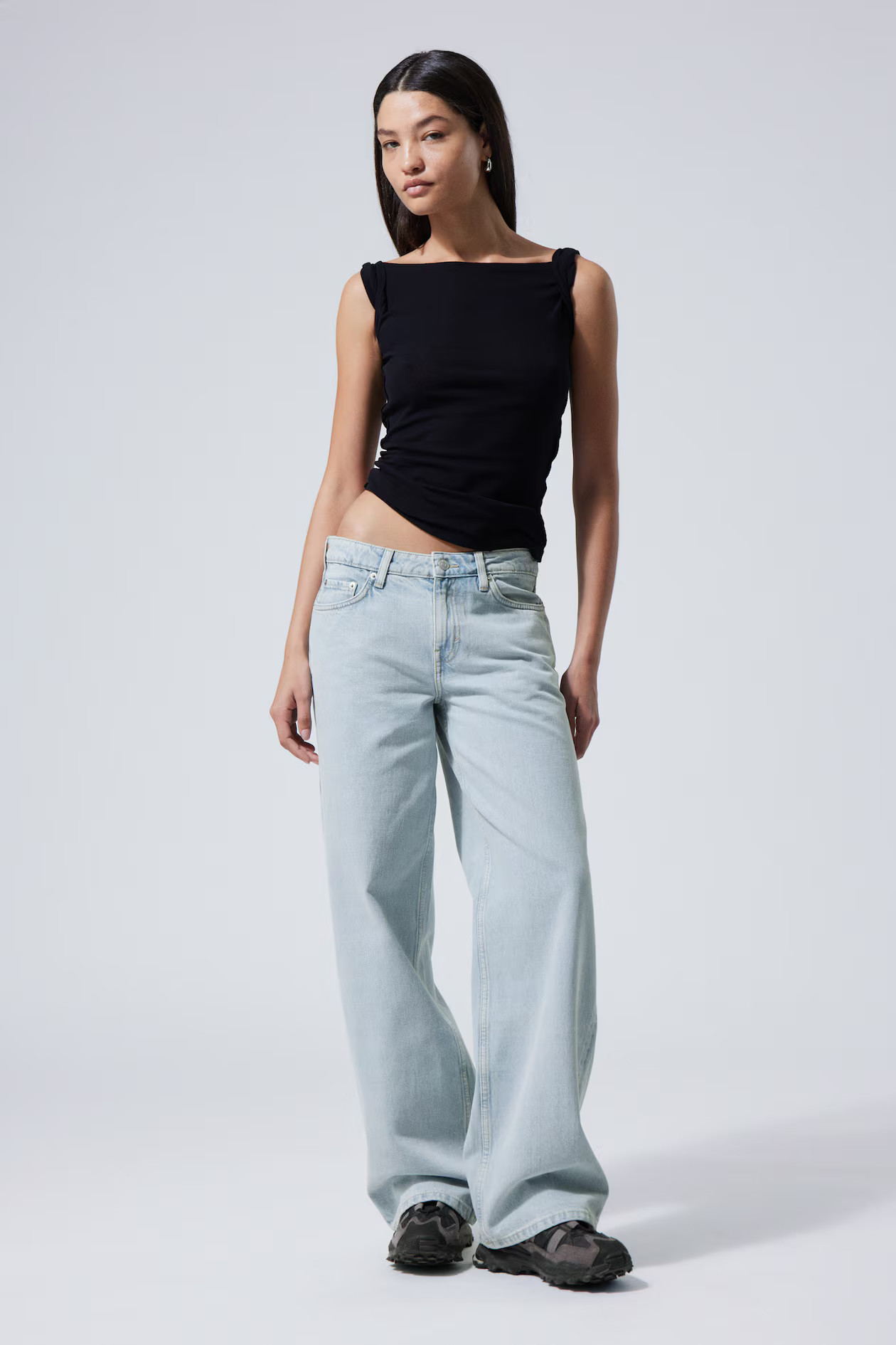 Lockere Jeans Ampel mit niedrigem Bund - Niedriger Bund - Opulentes Blau - Ladies | H&M AT | H&M (DE, AT, CH, NL, FI)