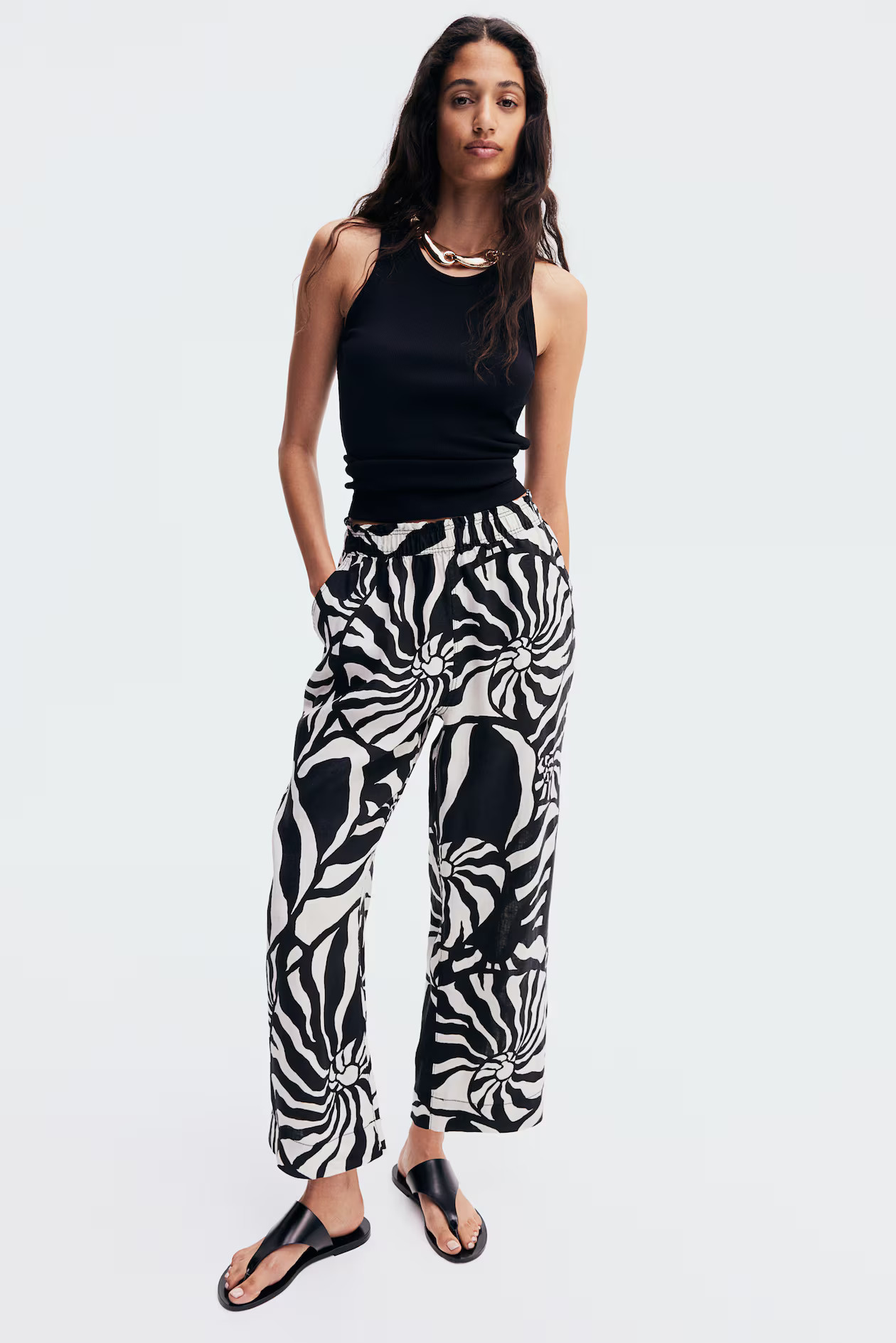 Sandals - No heel - Black - Ladies | H&M GB | H&M (UK, MY, IN, SG, PH, TW, HK)