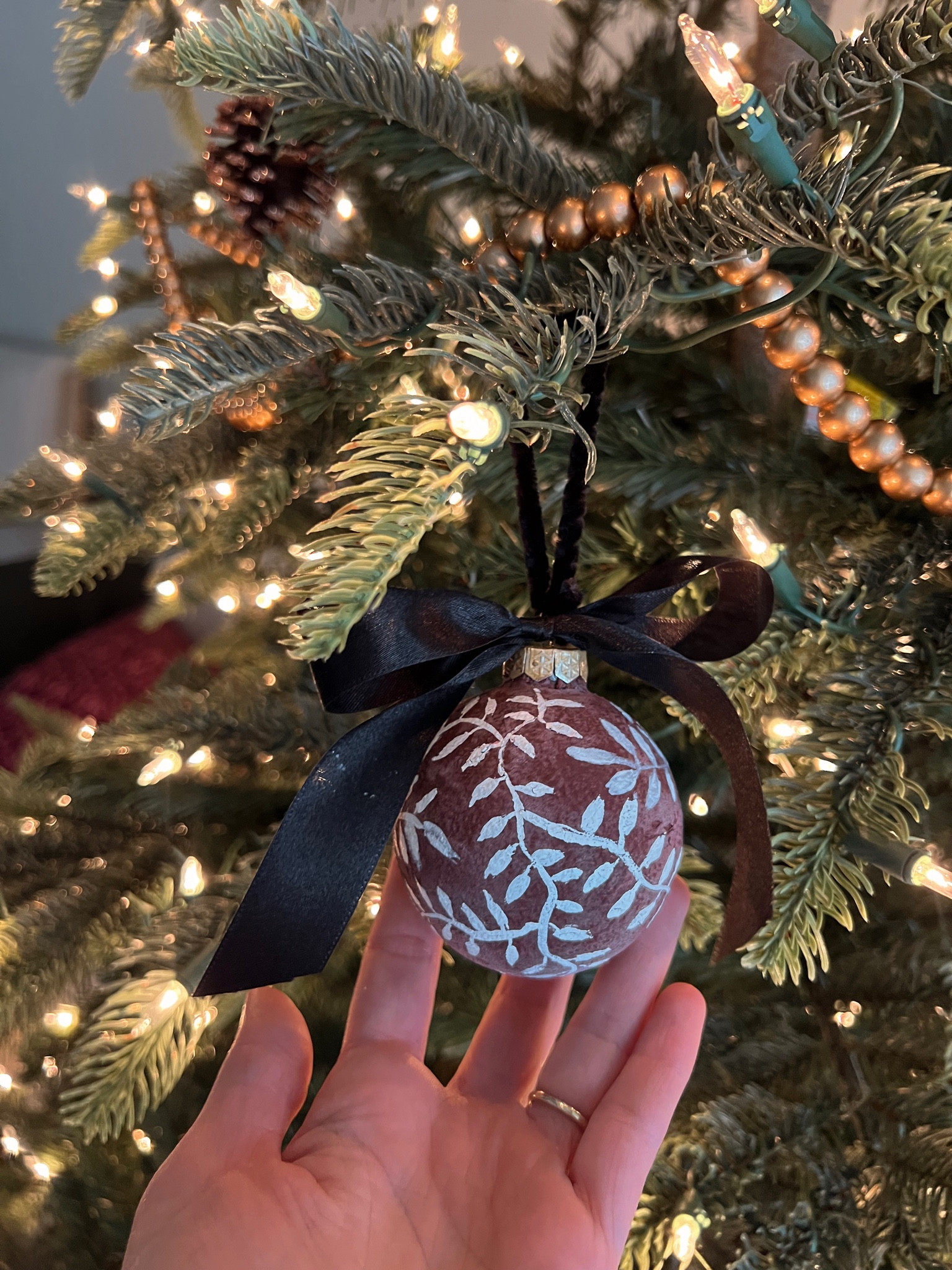 Viral amazon Christmas tree and diy ornaments #diyornament  #velvetornament 

#LTKhome #LTKHoliday #LTKHolidaySale