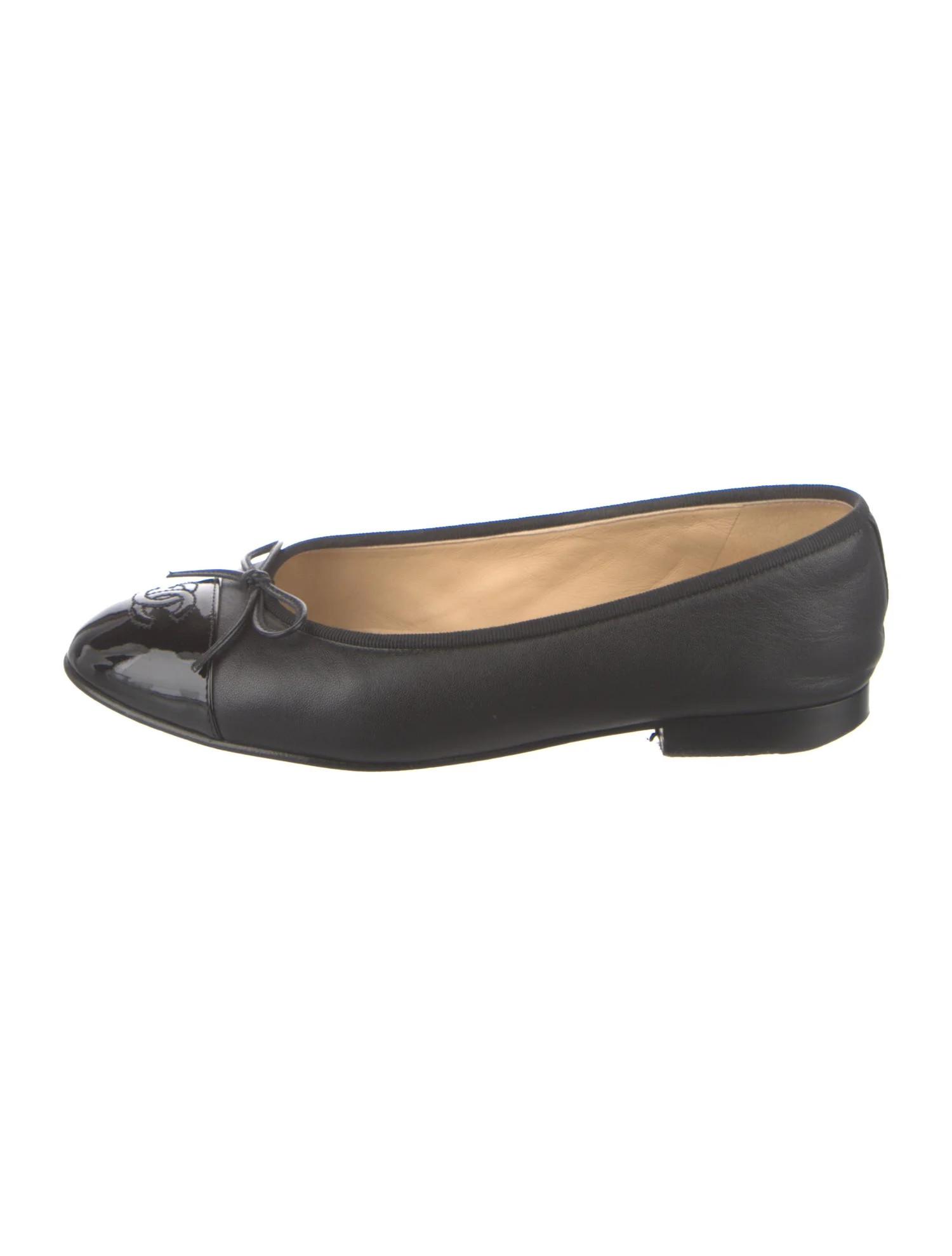 Interlocking CC Logo Leather Ballet Flats | The RealReal