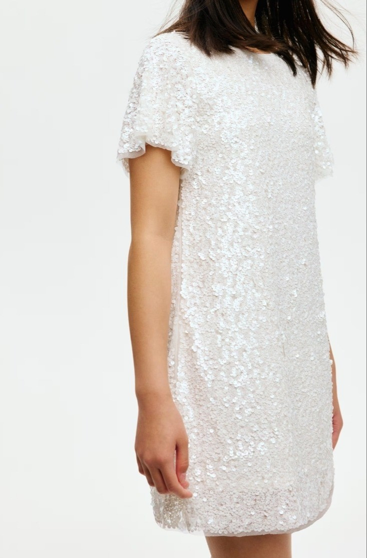 Vestido de lentejuelas.The cute petite-friendly sequin dress in white.

#LTKHoliday #LTKootd #LTKPetite