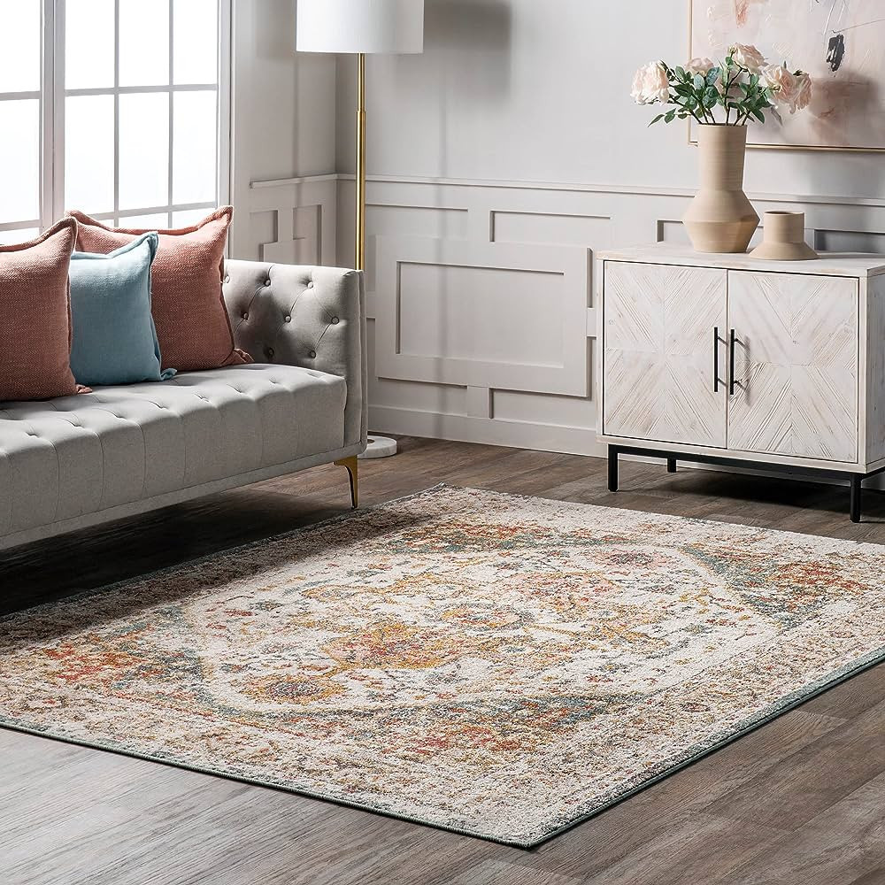 nuLOOM Justine Vintage Medallion Area Rug, 4' x 6', Beige | Amazon (US)