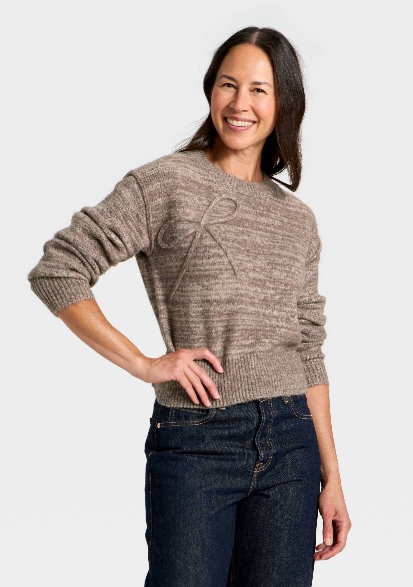 Thanksgiving - loving this bow sweater; this would be cute with a skirt or pants. 


#target #bowsweater #bow #sweater #holidaytop 

#LTKSeasonal #LTKFindsUnder50 #LTKHoliday