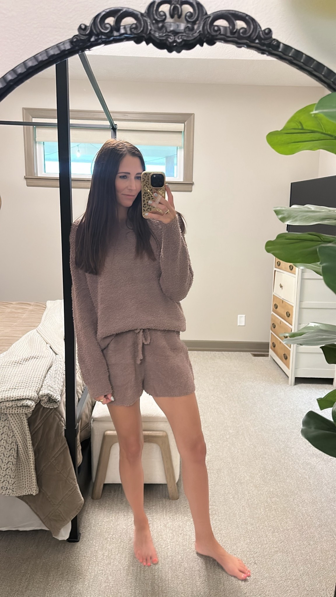 Cozy Amazon lounge set
Cozy pajamas set
Barefoot dreams dupe
