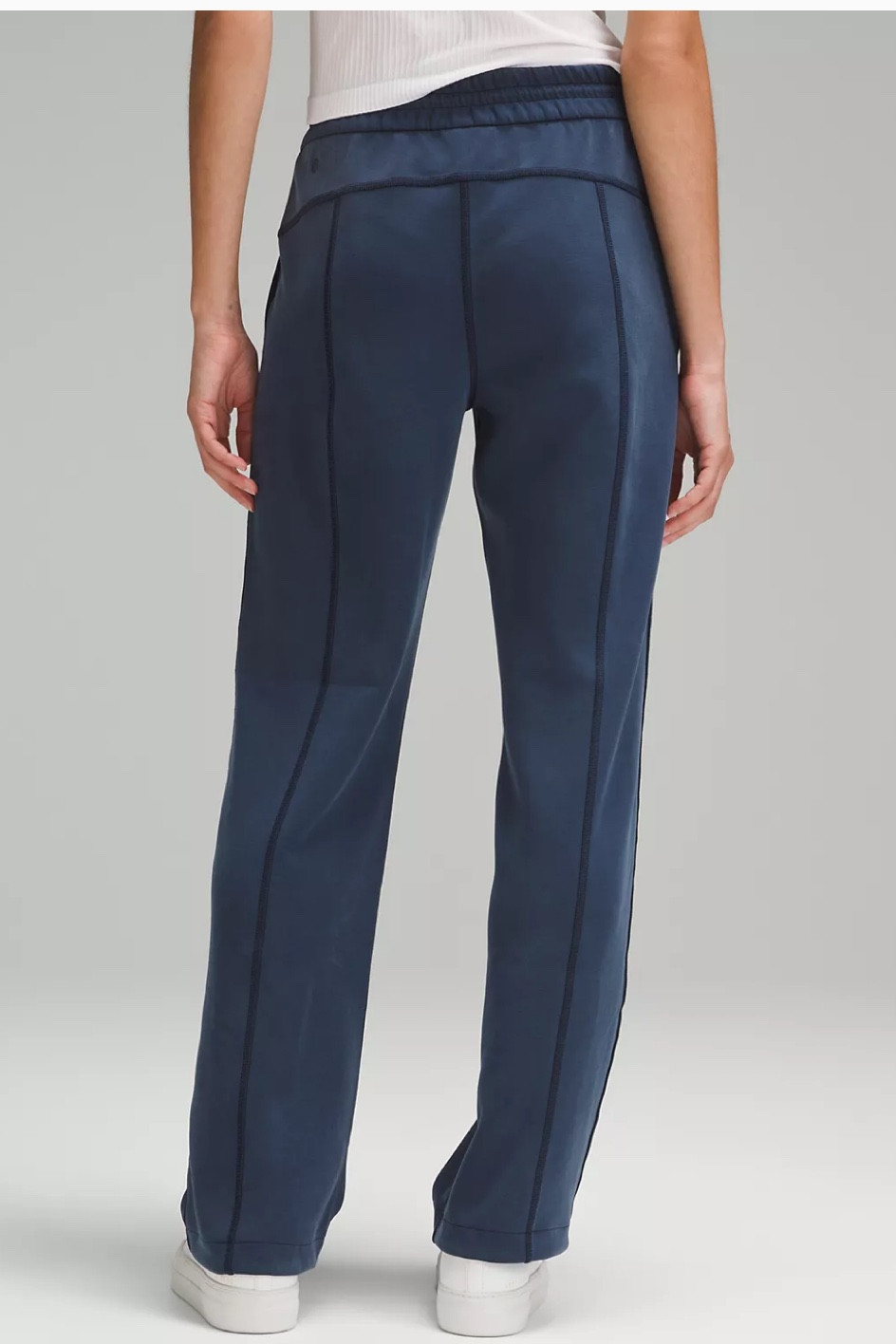 Thes softest most comfortable pair of pants! Multiple colors that can make a great gift!

#LTKSeasonal #LTKGiftGuide #LTKstyletip