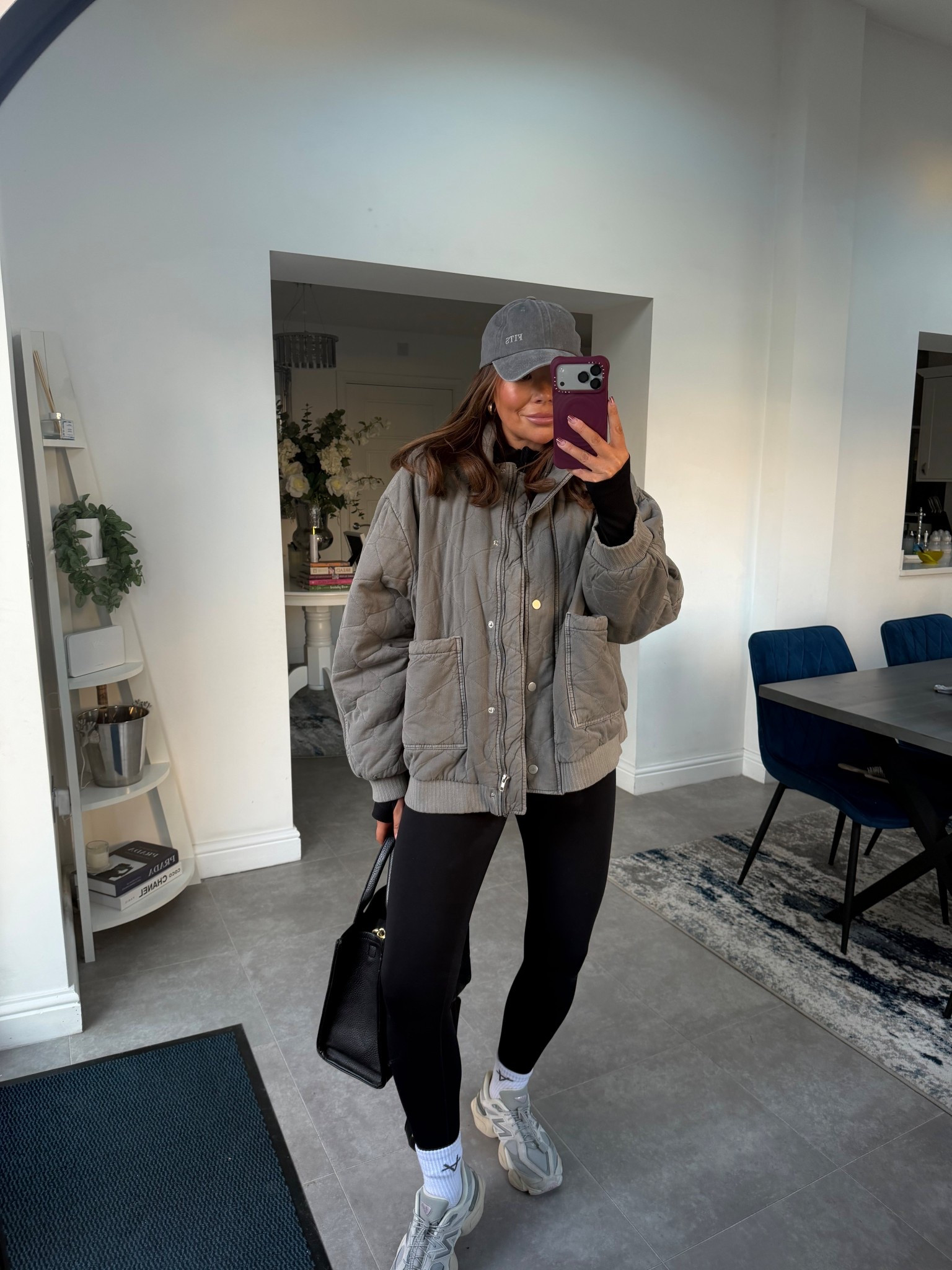 Another legging outfit of the day! Simple & cute look!! 

#LTKuk #LTKwinter #LTKstyletip