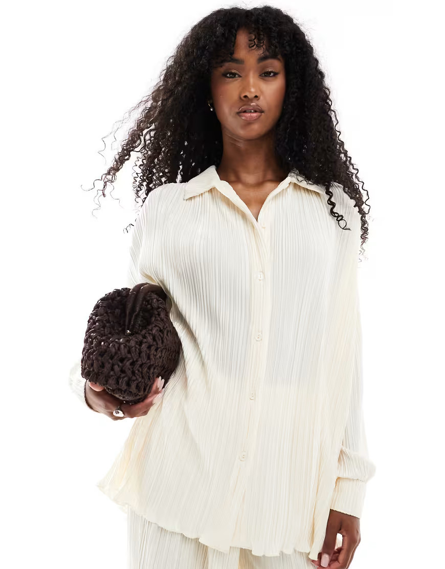 4th & Reckless plisse collared button through lettuce edge hem shirt co-ord in cream-White | ASOS (Global)