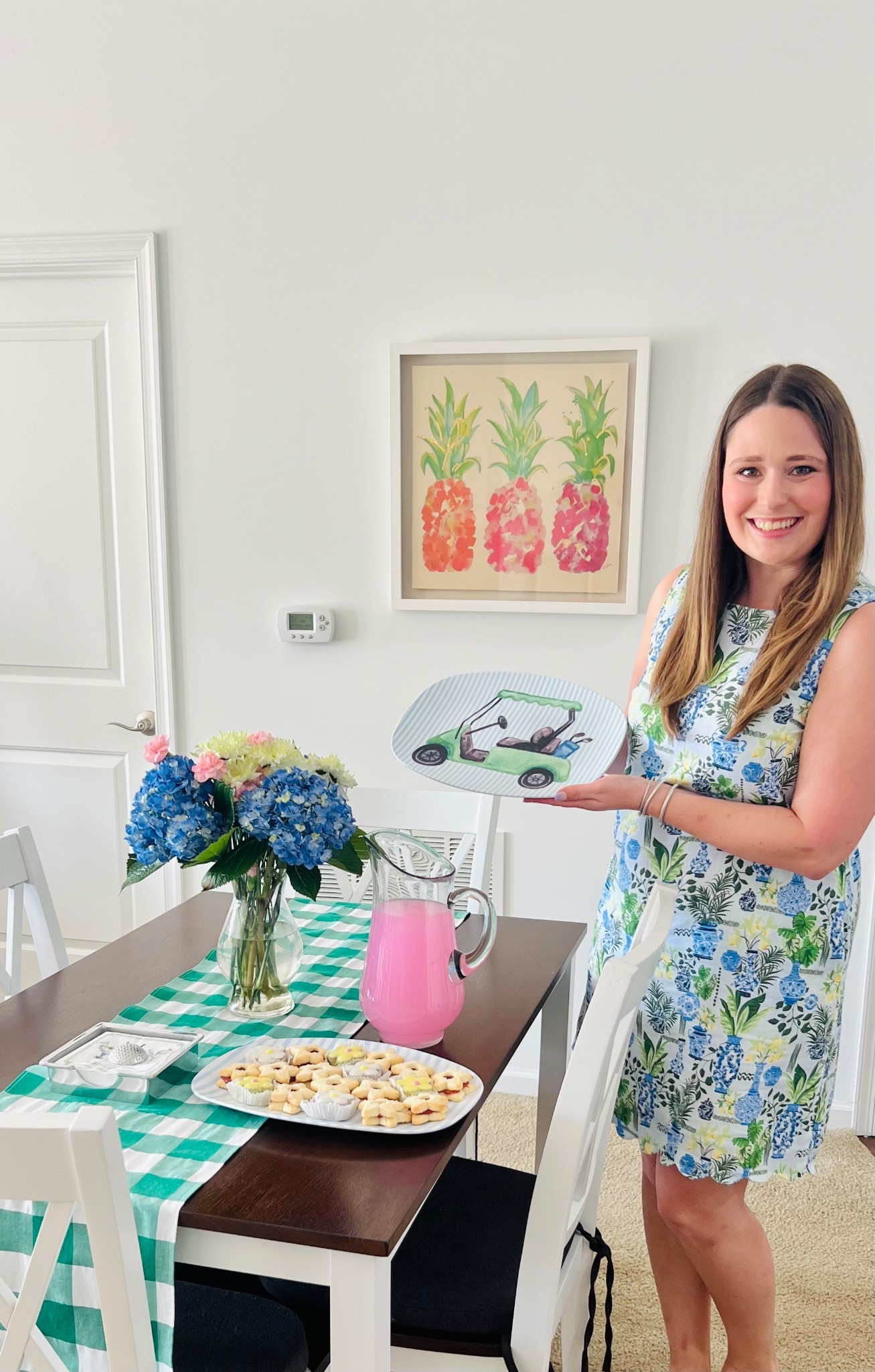 Hosting Ideas || Hostess Gifts || Home Decor || Grandmillennial Home || Colorful Home || Hydrangeas || Golf Gifts 

Love this Mariposa tray and napkin holder! And wearing a very Grandmillennial chinoiserie dress 💙

#LTKHome #LTKStyleTip