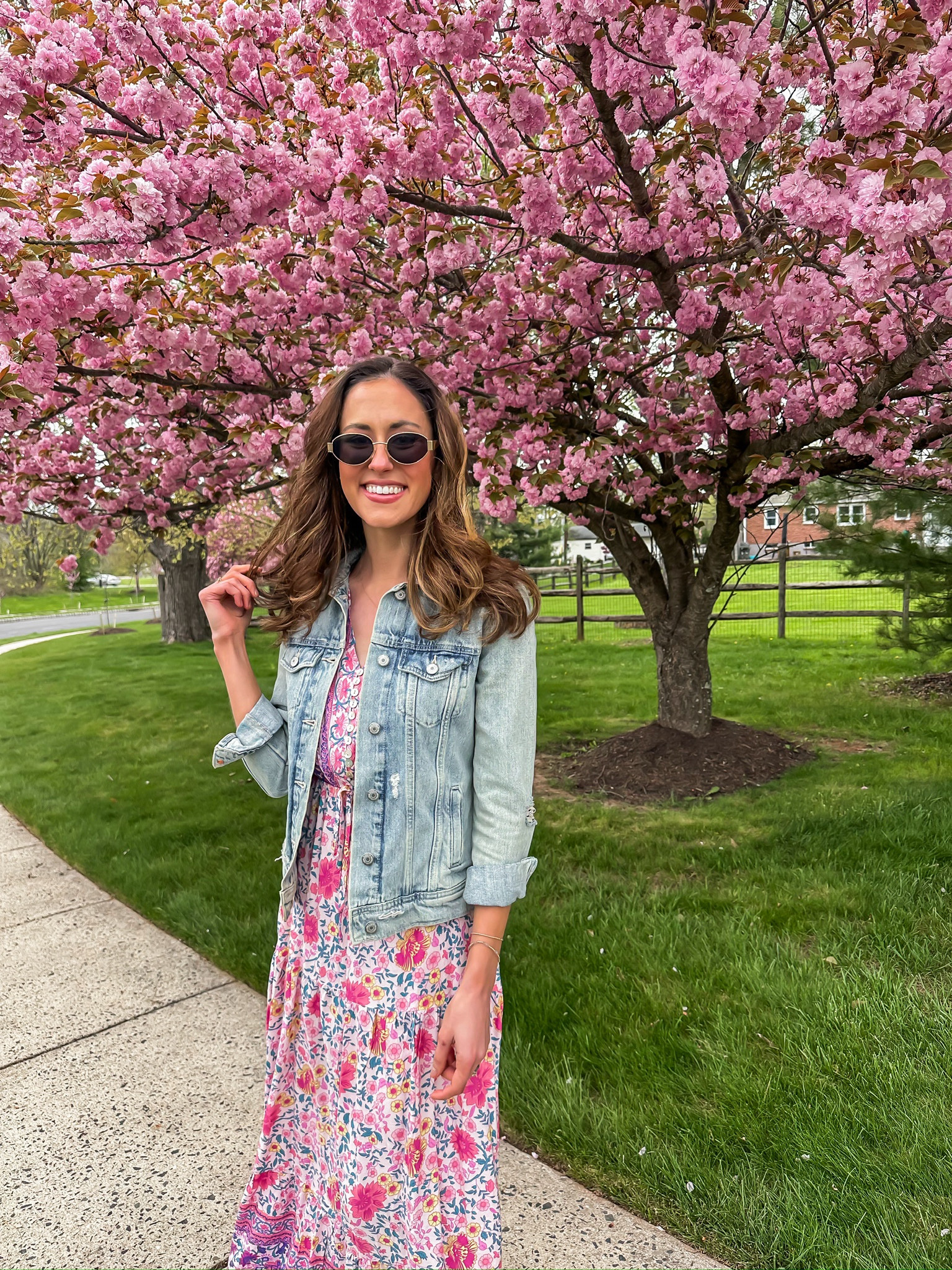 Maxi dress from Amazon 💕

Gold oval glasses // Jean jacket // floral print dress // spring outfit 

#LTKstyletip #LTKSeasonal #LTKfindsunder50