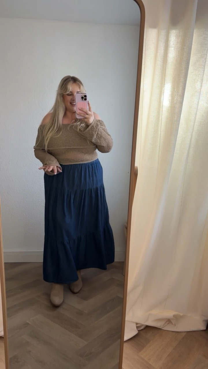 Der Herbst kommt 🤎💙

#plussizefashion #top #oberteil #curvy #denim #rock #aboutyou

#LTKdeutschland #LTKplussize #LTKautumn