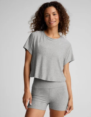 Featherweight Supreme Cropped Tee | Beyond Yoga