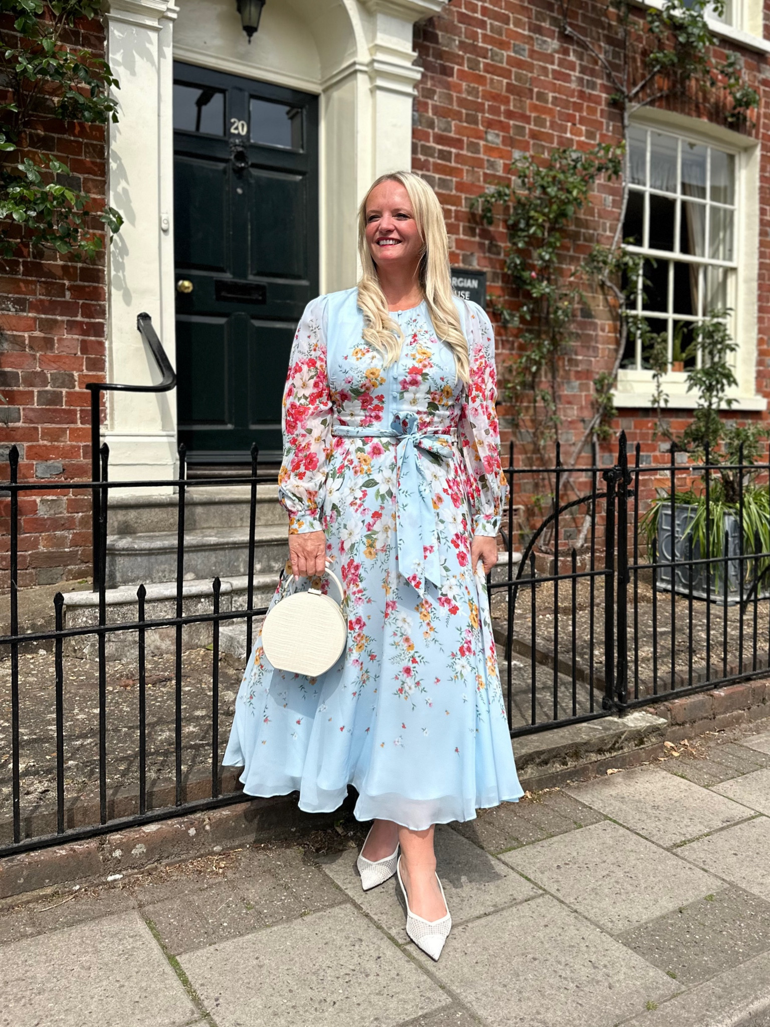 The perfect dress for a wedding, day at the races or christening 


#LTKspring #LTKluxury #LTKpartywear