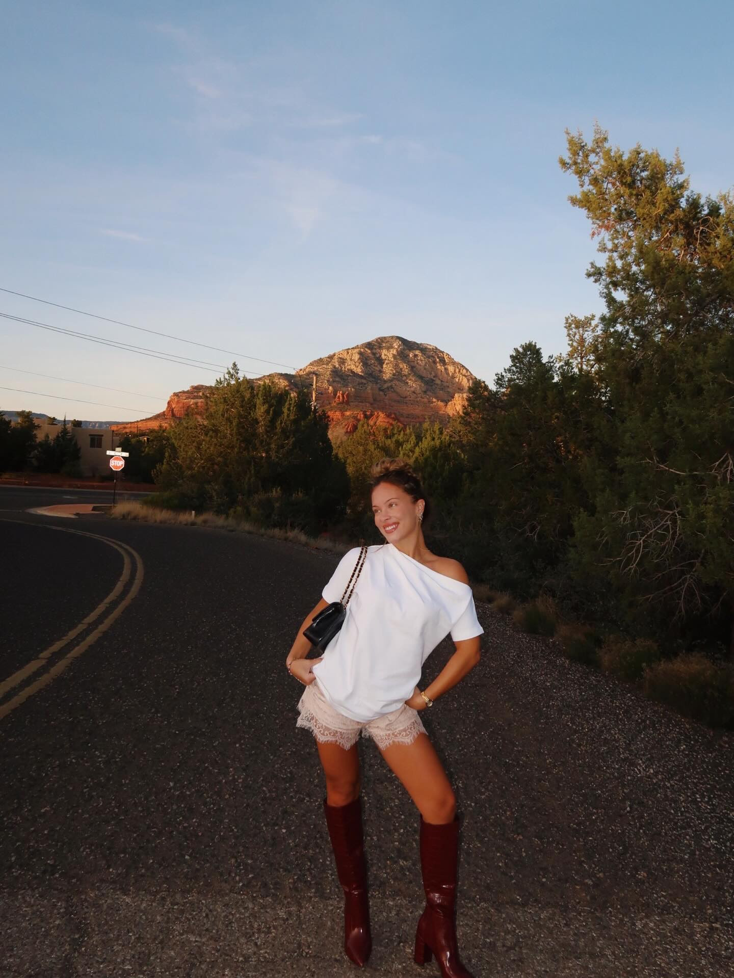 dinner outfit in AZ !!!!🏜️ this top is the perfect ELEVATED basic!! size down !! i’m wearing an xxs and it’s still oversized 

#LTKFestival #LTKootd #LTKSeasonal
