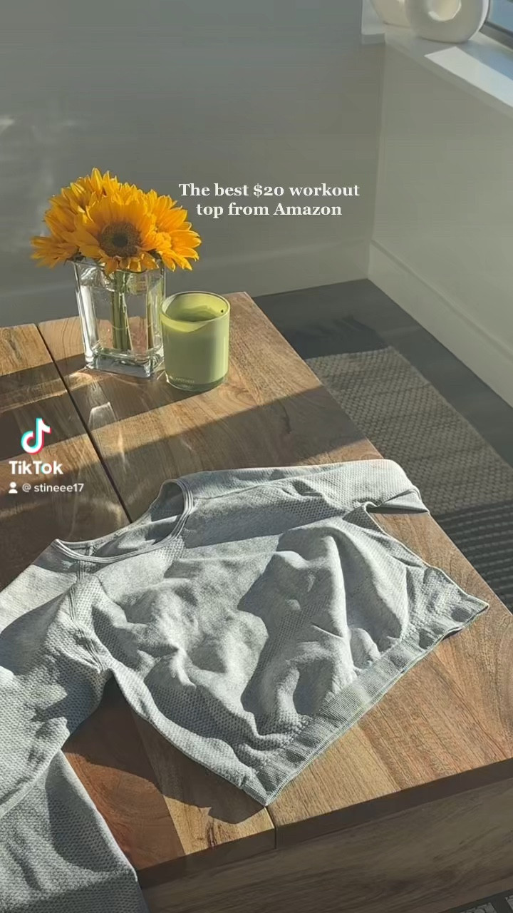 The best $20 Amazon workout top

I ordered a size large for a looser fit 

#LTKfit #LTKunder50 #LTKGiftGuide