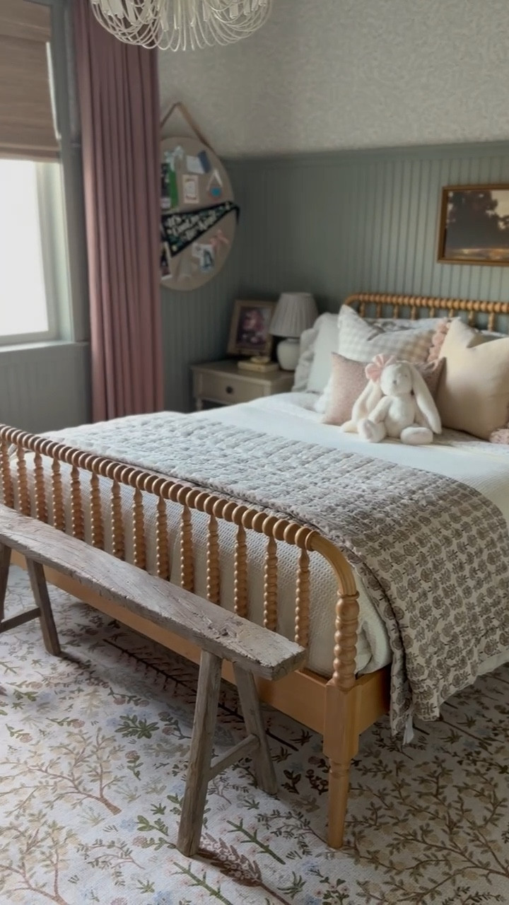 If Piper’s room were a season I know it would be spring 🌷🤍🌸🌼 I’m obsessing over all the pastels and patterns! 

#LTKHome #LTKKids #LTKStyleTip