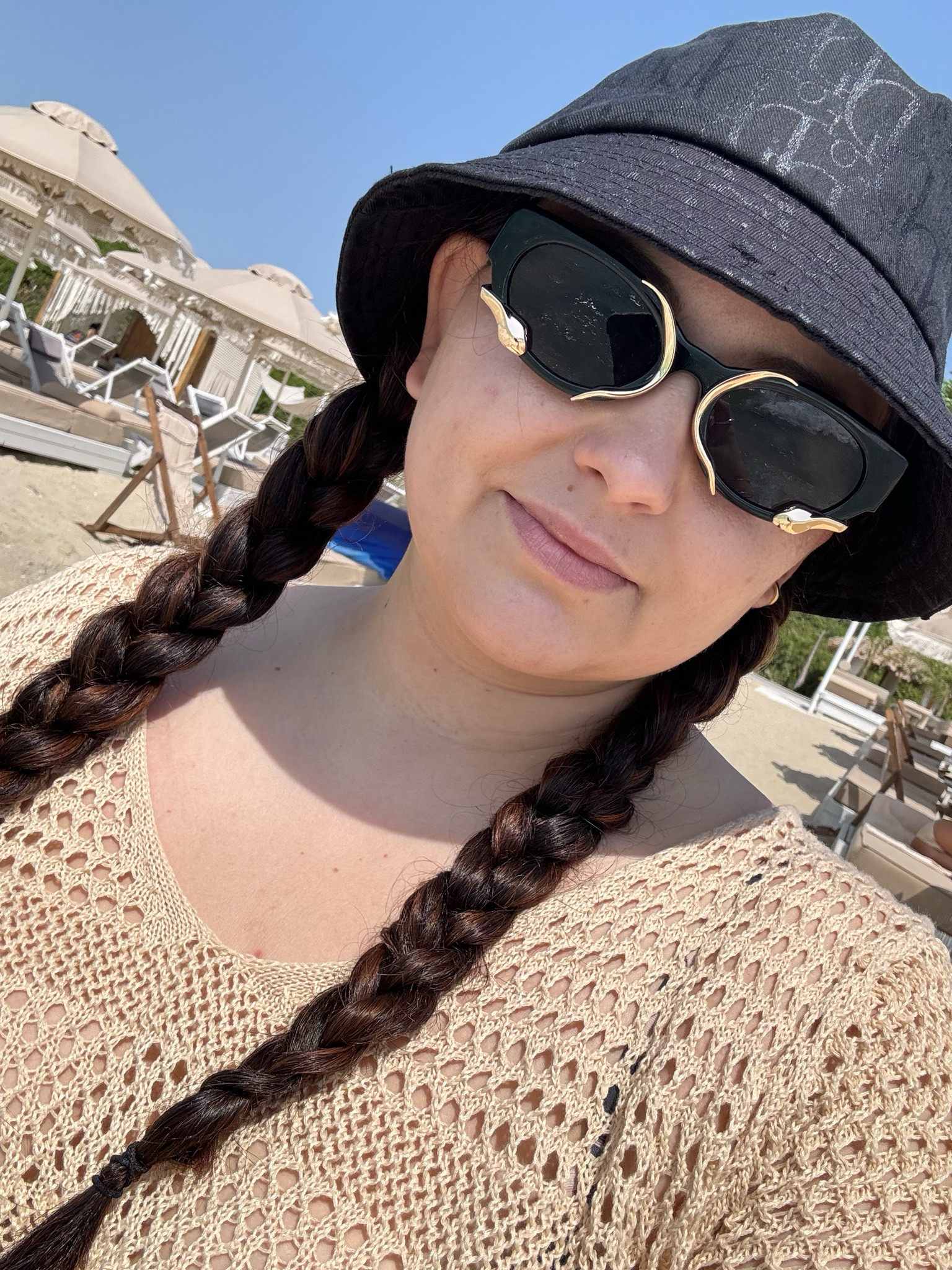 Summer sunglasses
Sunscreen
Beach days


#LTKstyletip #LTKbeauty #LTKfindsunder50