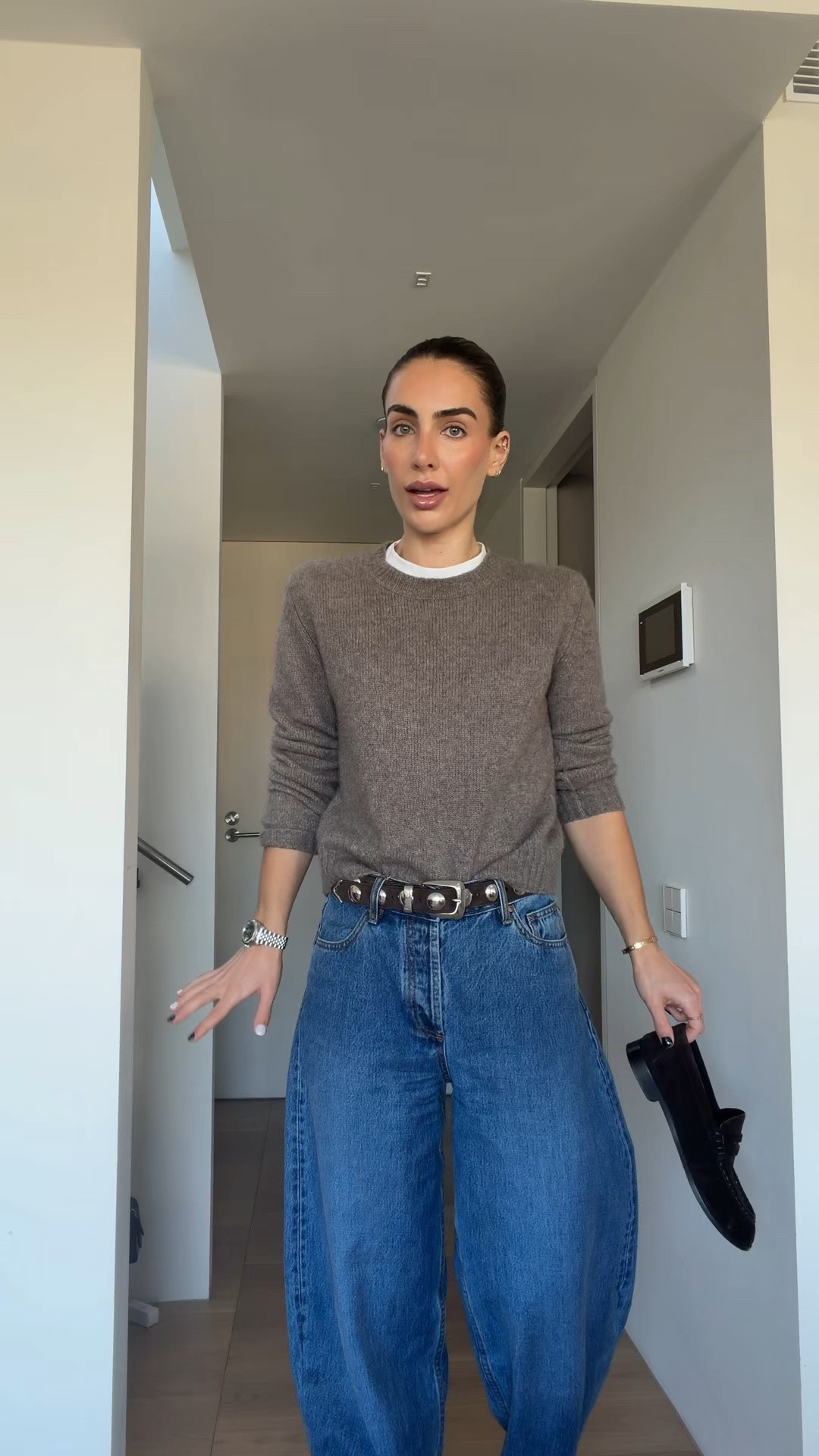Wearing size 26 in jeans and size small in t shirt underneath the knit

#LTKaustralia #LTKworkwear #LTKwinter