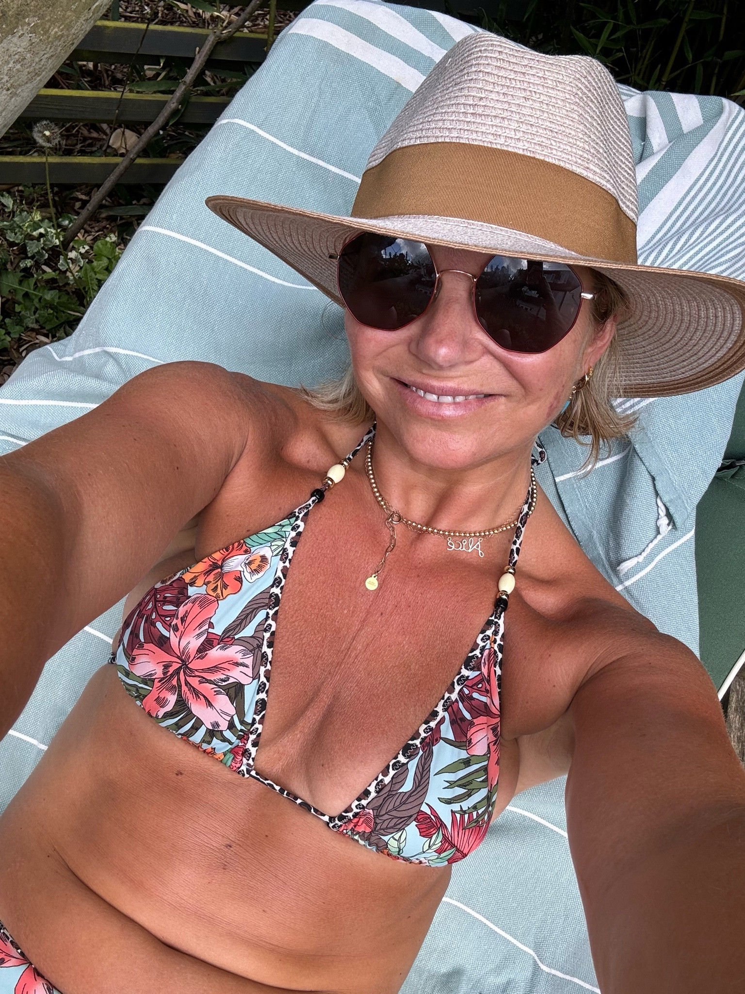 My current fav fake tans ☀️

Pale skin - Gatineau 
I use this daily, in between using one or other of the darker tans ⬇️ 

Medium Tan  - Isle of Paradise Self Tan Water 

Deep Tan - isle of paradise 30mins express ….but sleep over night in it!!

I also love all skinny tan products linked 🧡🧡🧡

Always use min factor 30 on face everyday day …. And never with out sunscreen on my body when grabbing a little Vitamin D…..and my go brand is Dermalogica ☀️

Plus a hat & sunnies obvs 😎 


#LTKsummer #LTKbeauty #LTKtravel