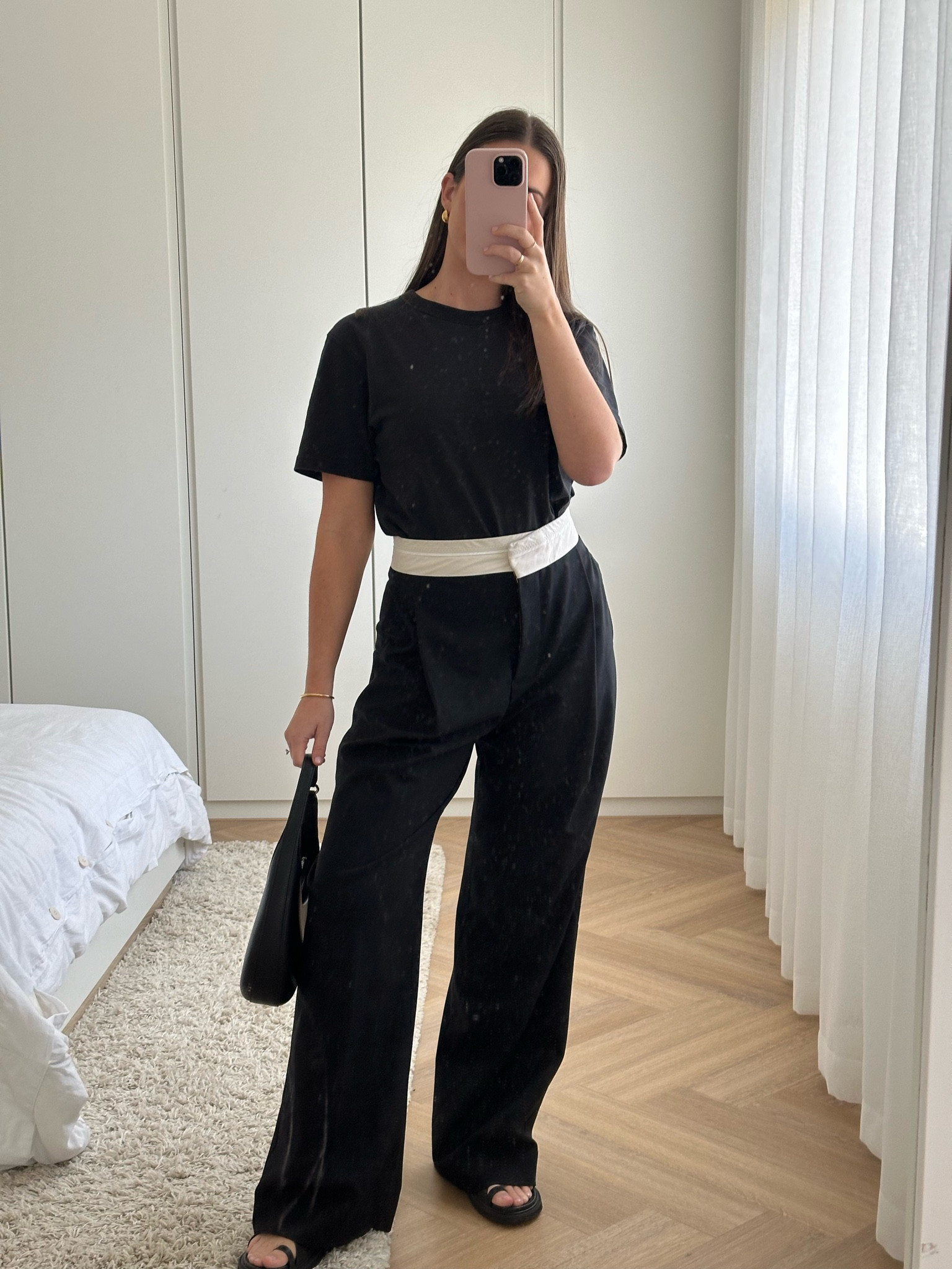 I always get so many questions about these contrast waist pants! I’m wearing a size 8 and they fit like a glove 

#LTKspring #LTKaustralia #LTKworkwear