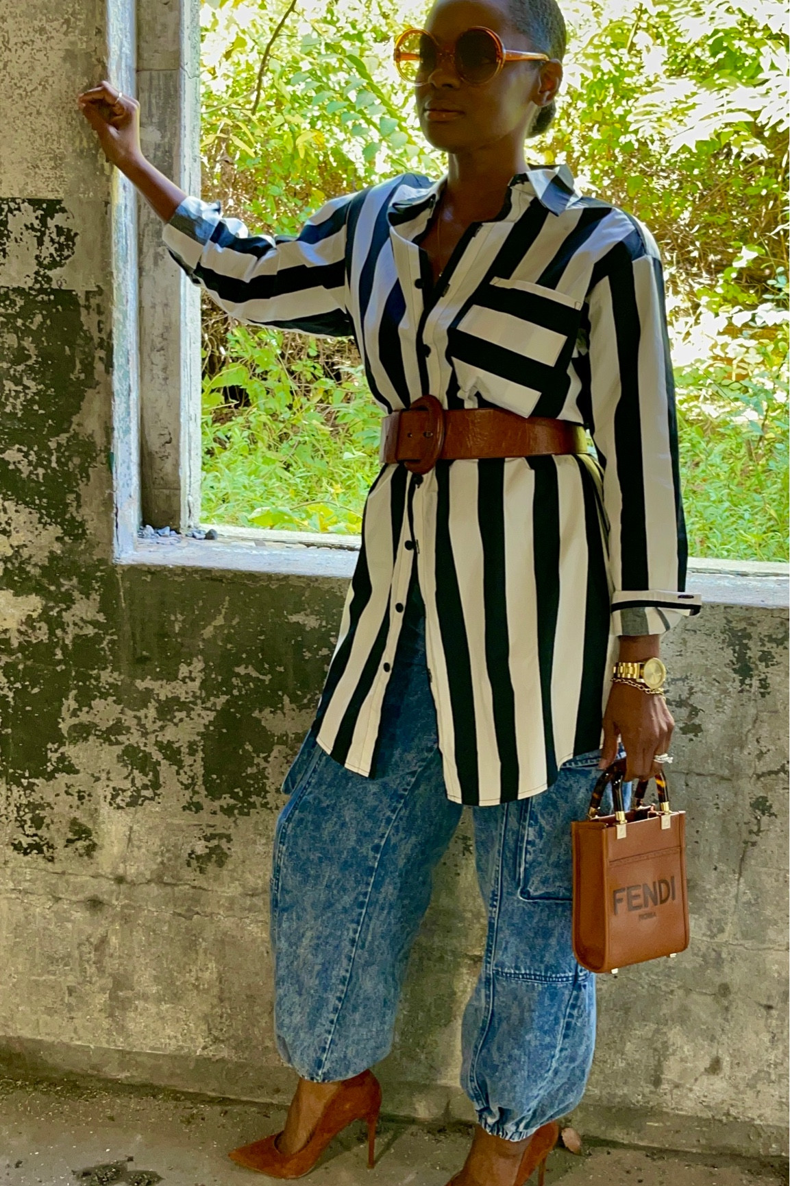 【FENDI】MINI SUNSHINE SHOPPER Fendi Sunshine Mini Shopper Tote Bag Review - How to Wear It
