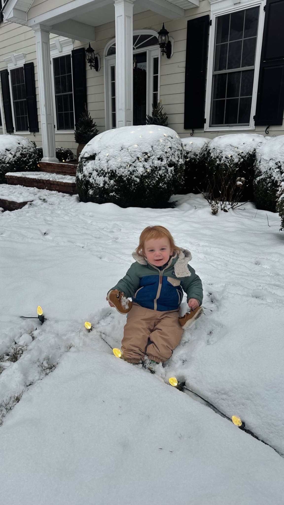 Crews snow #OOTD. 

#LTKmomlife #LTKHoliday #LTKootd