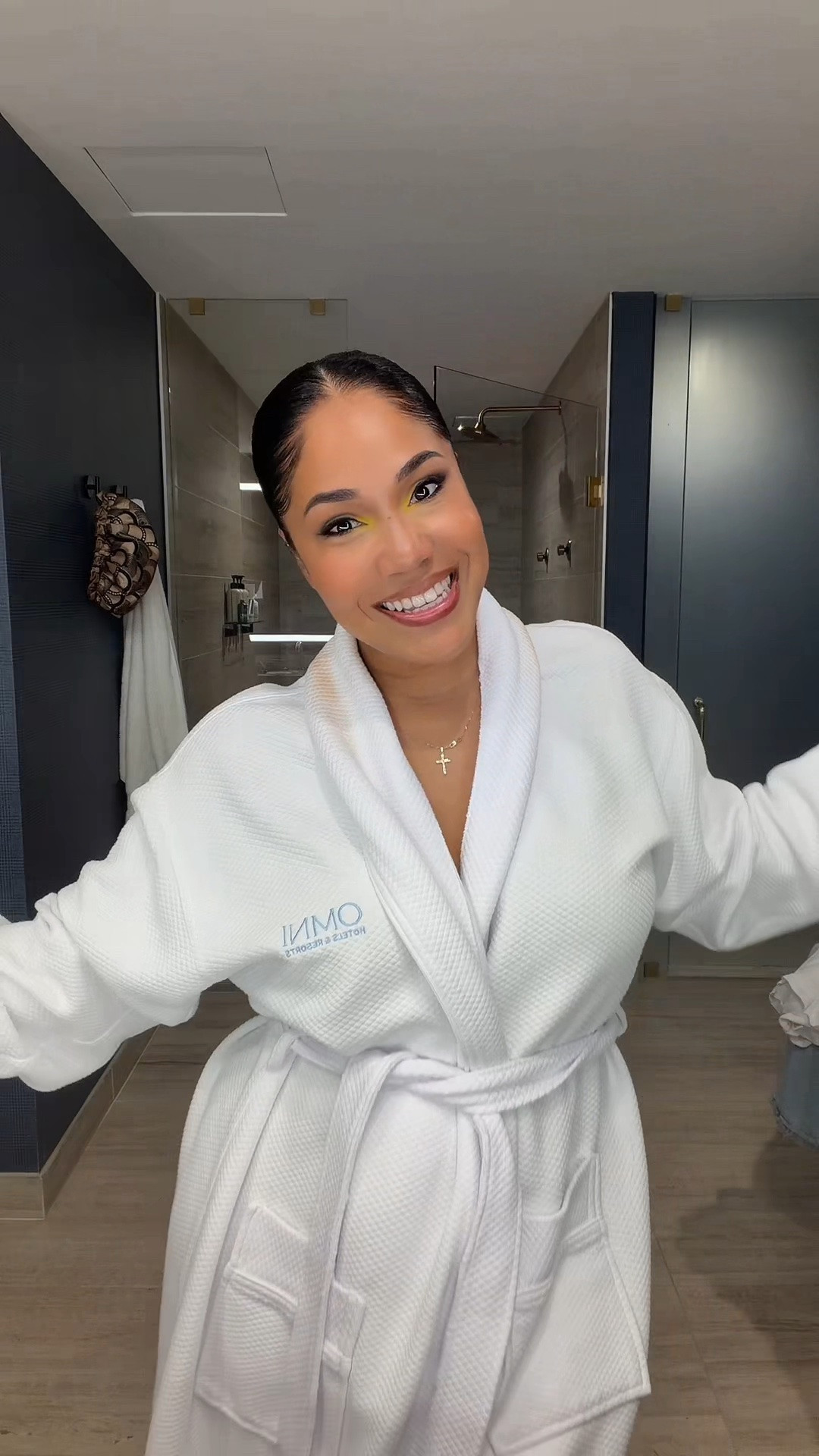 Like Mariah said, I’m gonna do the best with what I got! 😂 Whew, between the events, the makeup AND the bun, I don’t know what had me the most anxious—but we made it through! 😮‍💨😂

The bun came out BEAUTIFUL, the makeup look?! Absolutely love

And I can’t wait to show y’all the outfit❤️

#LTKCon #LTKgrwm #LTKselfcare