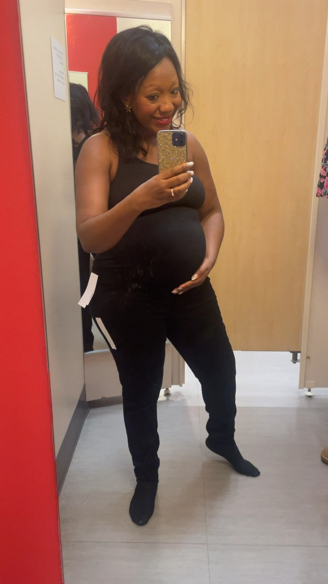 Love my maternity jeans ❤️ #maternity #maternityjeans #momlife #moms #pregnancy #momlife 

#LTKBump #LTKFindsUnder100 #LTKStyleTip