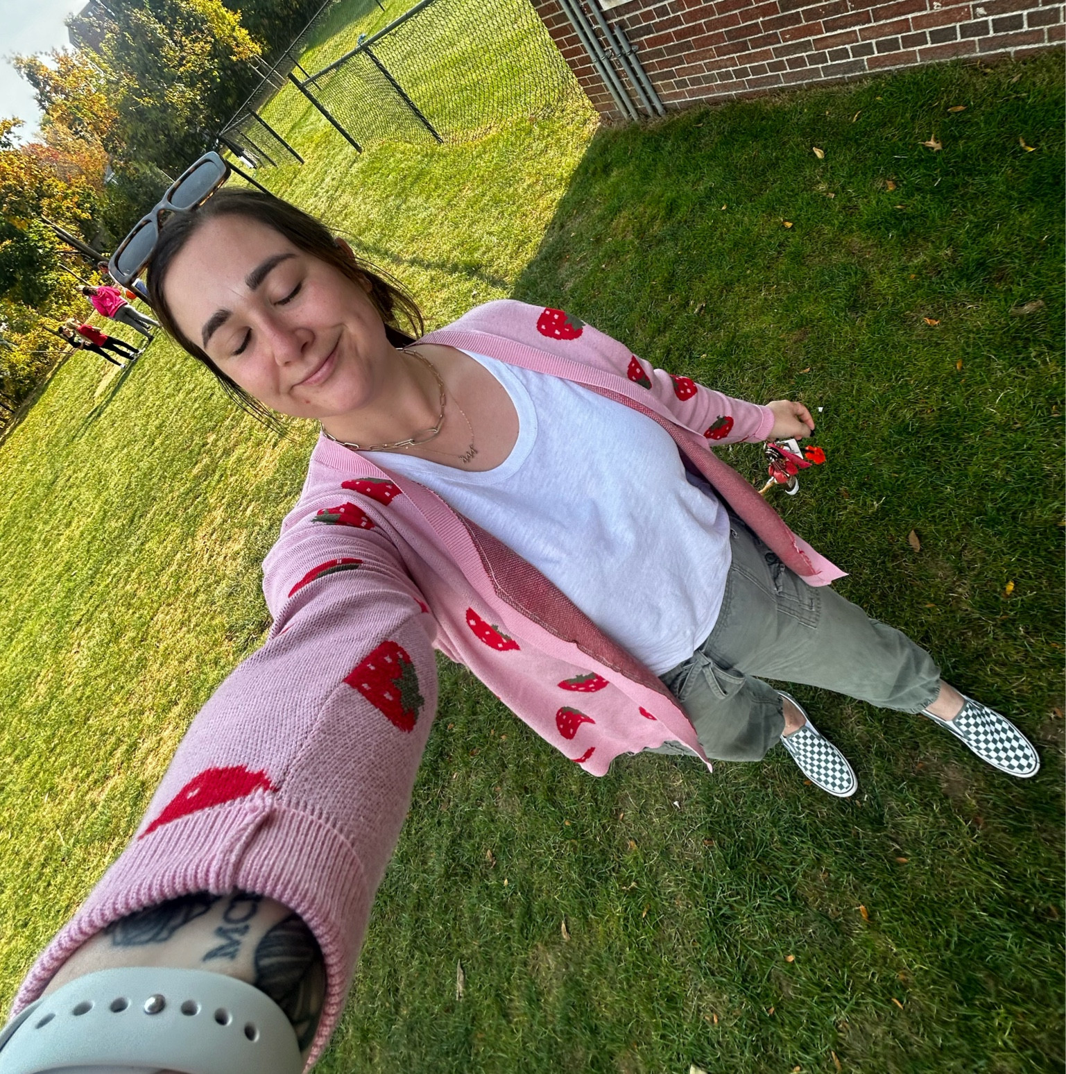 The cutest sweater🍓

#LTKMidsize #LTKSeasonal #LTKSaleAlert