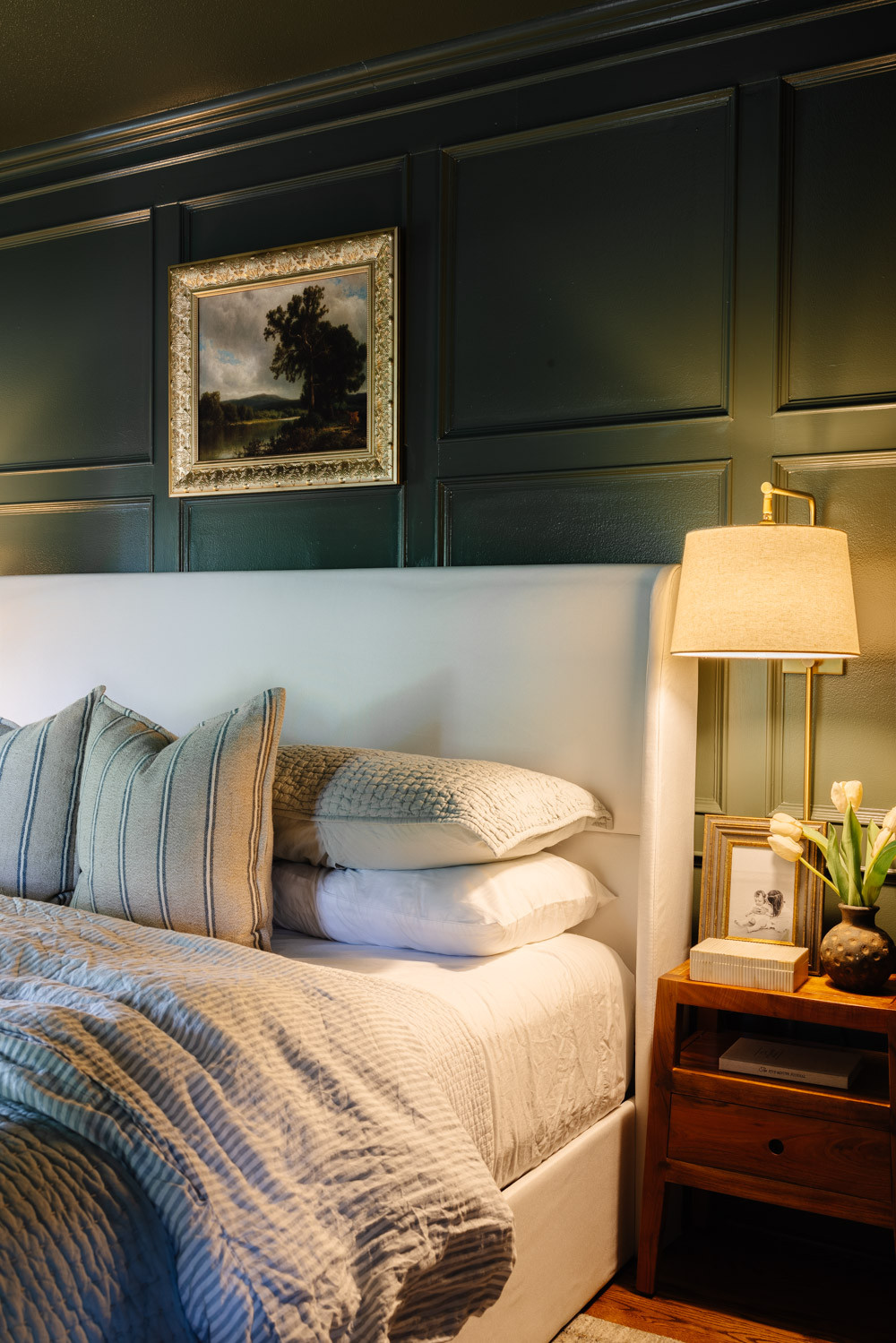 Primary bedroom, bedding, throw, duvet, sconce

#LTKHome