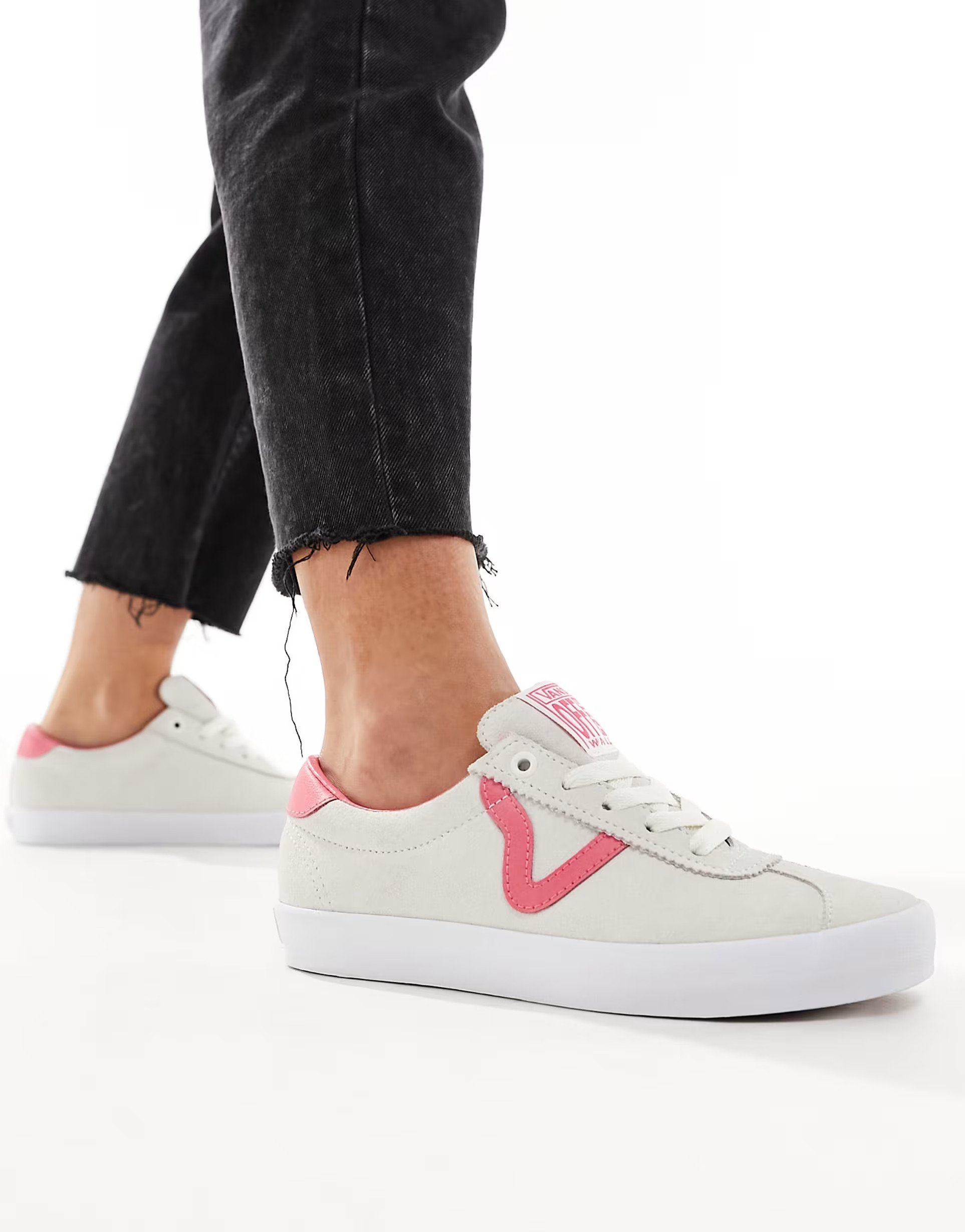 Vans FU Sport Low sneakers in cream and pink | ASOS | ASOS (Global)