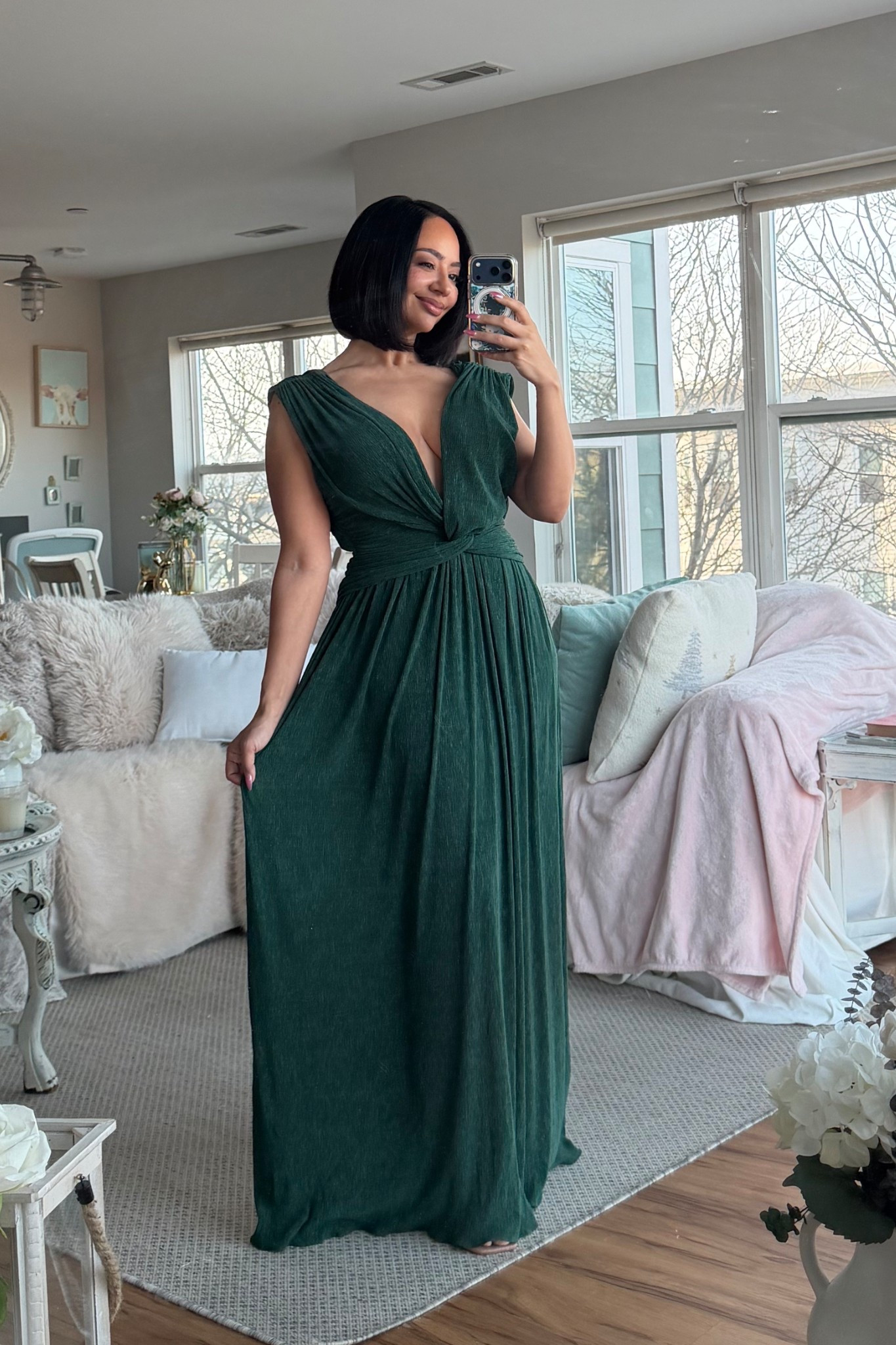 The most elegant formal winter gown 💚 Beautiful to wear to a gala event or as a wedding guest. Love the deep plunge neckline. Fits true to size and I’m wearing an 8

#LTKOver40 #LTKPetite #LTKWedding