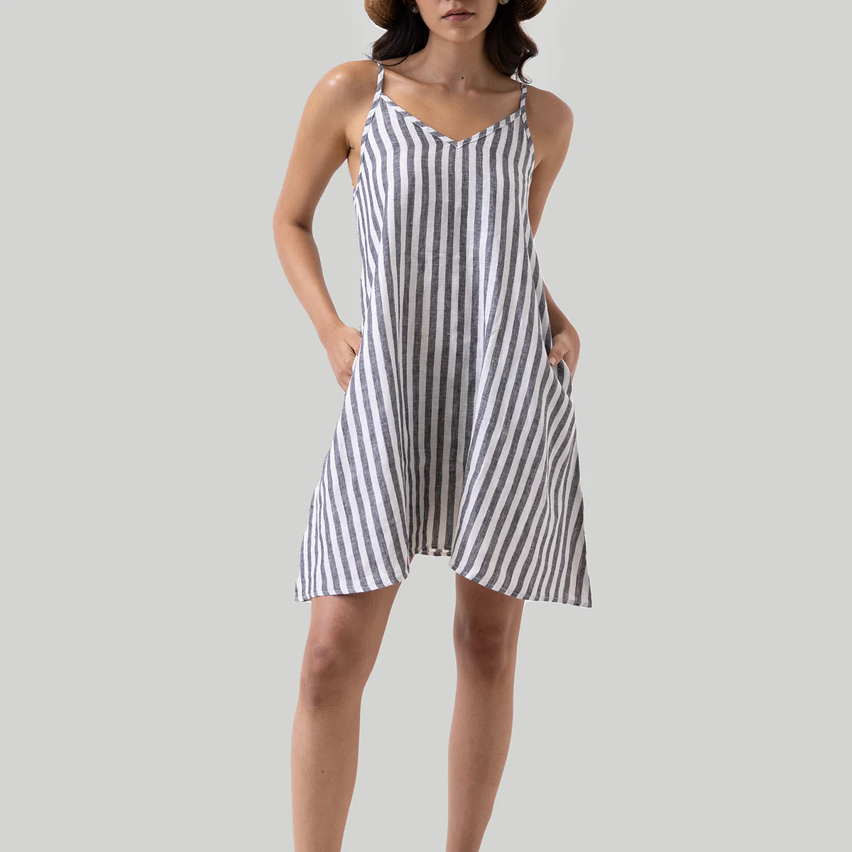 Short Tent Dress in Linen Stripes | Reistor