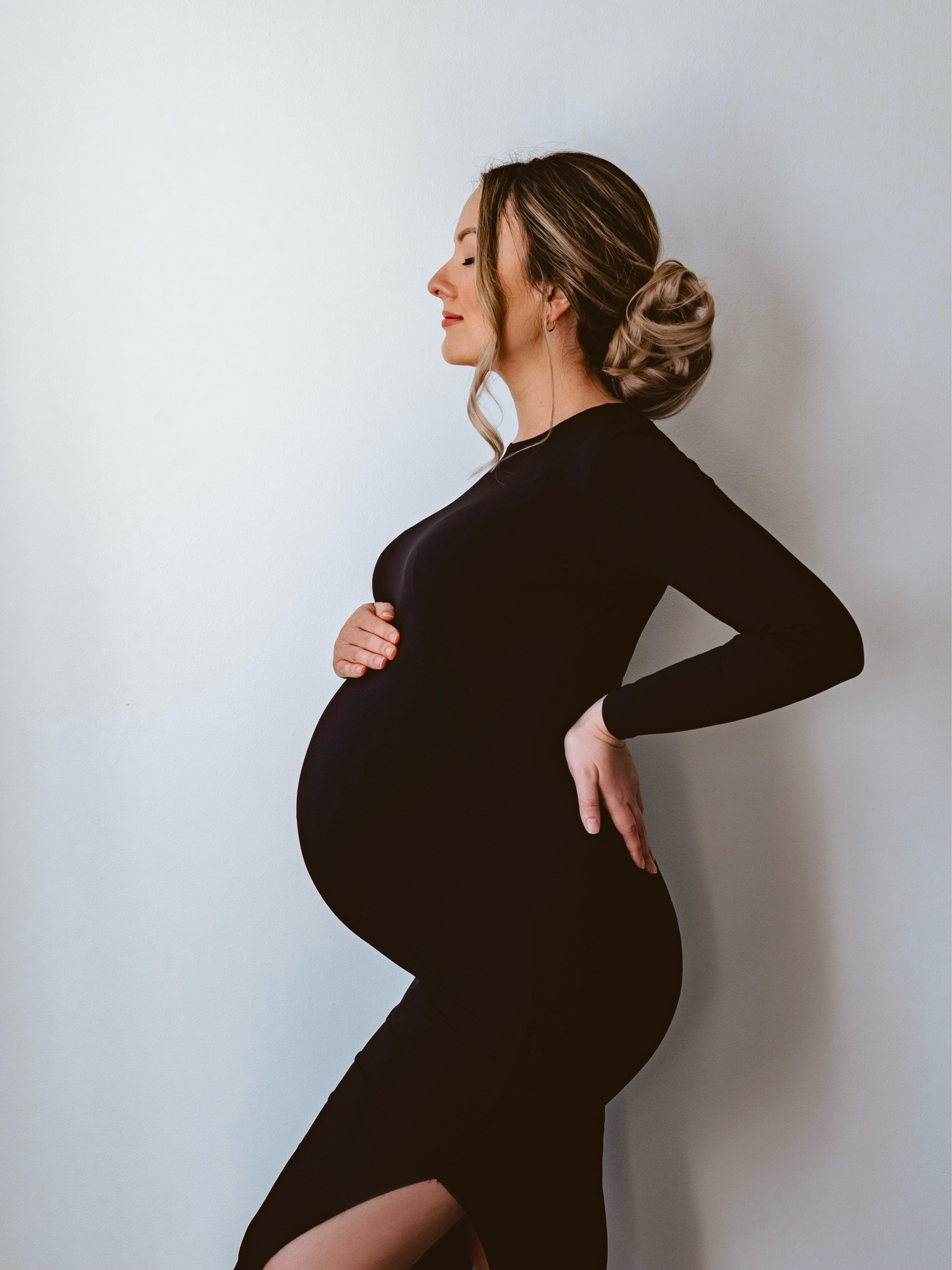 Best maternity black dress to capture pregnancy 🖤

#LTKbump #LTKfamily #LTKunder50