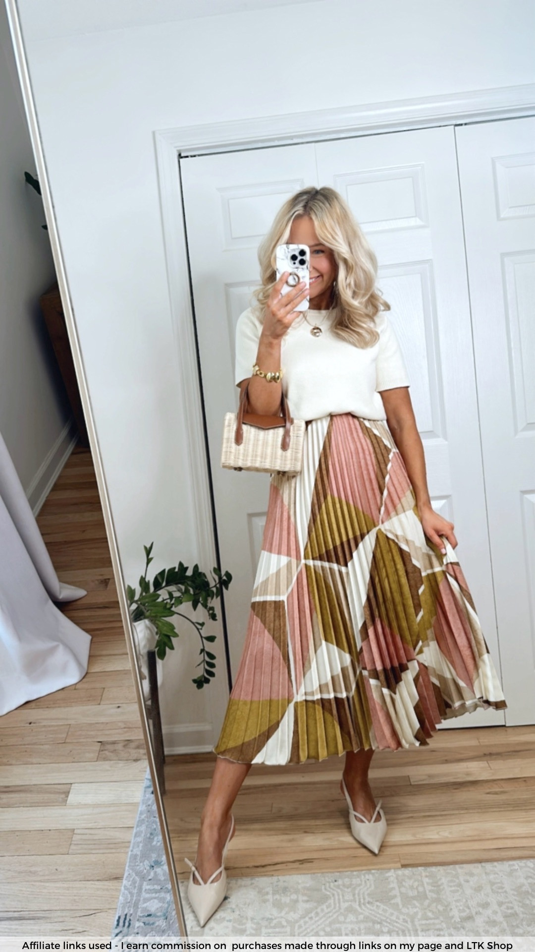 Zara work outfit 
Zara pleated skirt
Zara sweater tee 