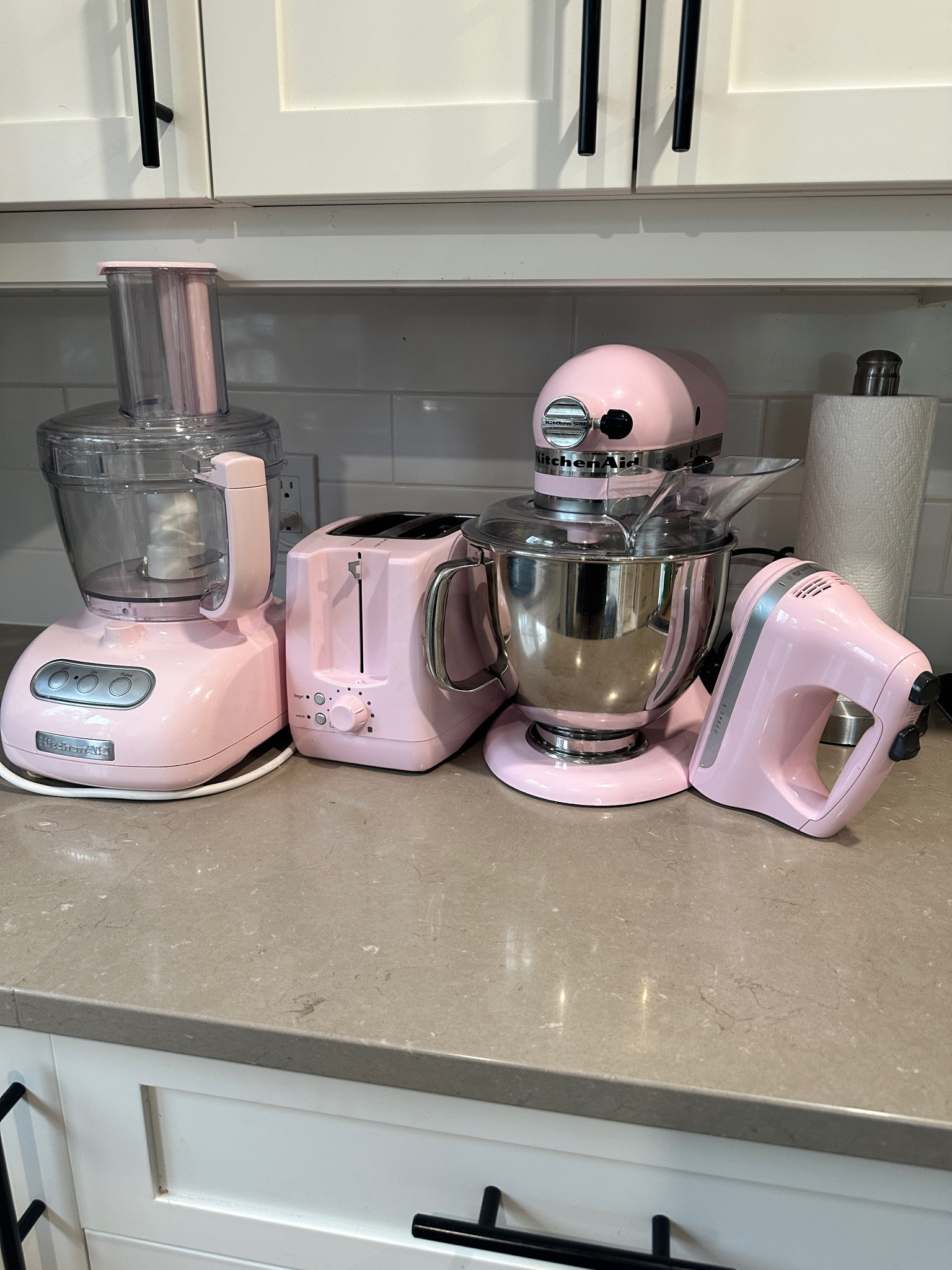 Pink kitchen appliances! 

#LTKhome