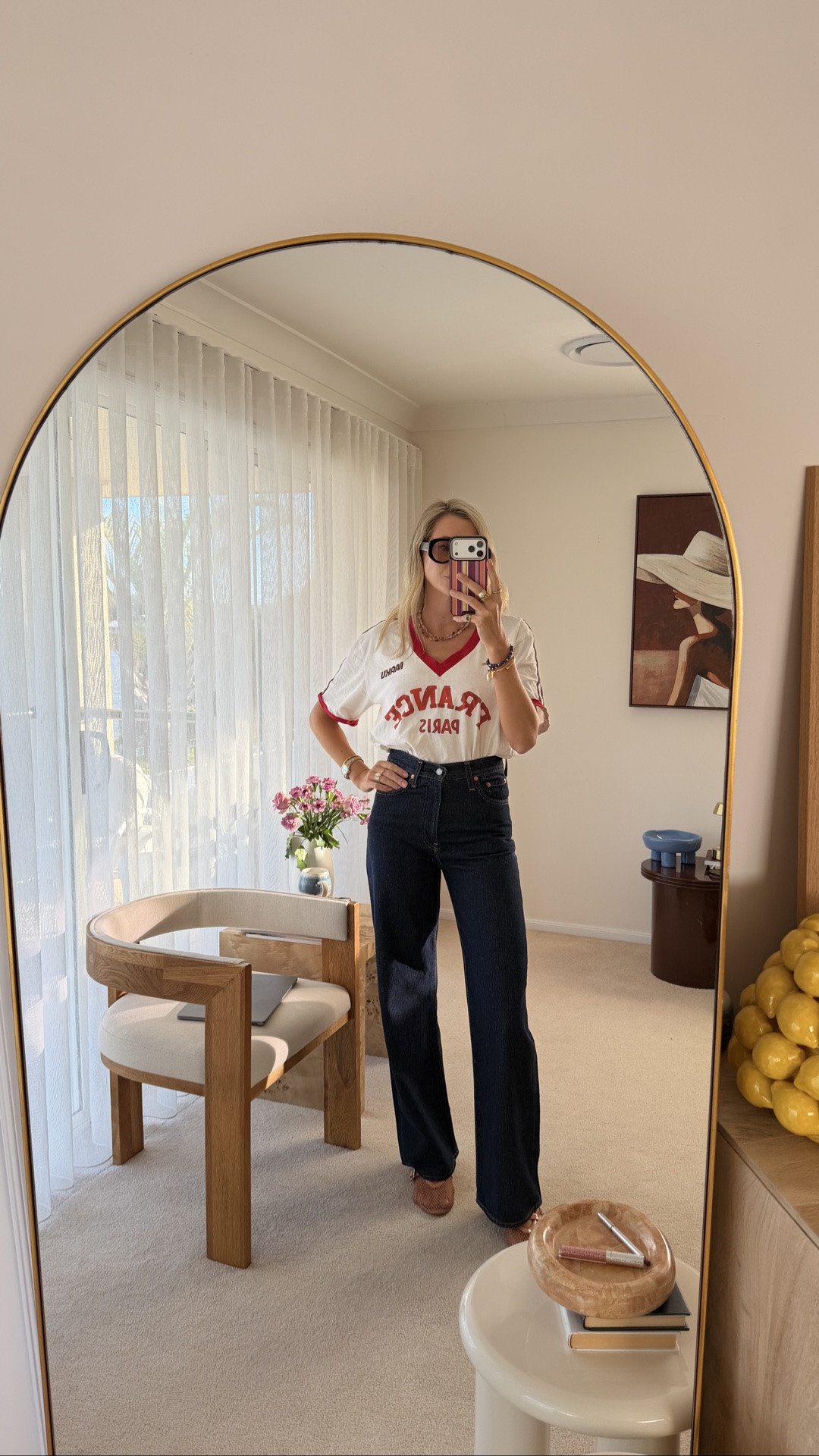Simple and easy for today’s work outfit

Levi's ribcage slim jeans size 26
Maku the Label tee size 10/M
Alaia ballet flats size 40.5
Soda Shades sunnies
Burga phone case