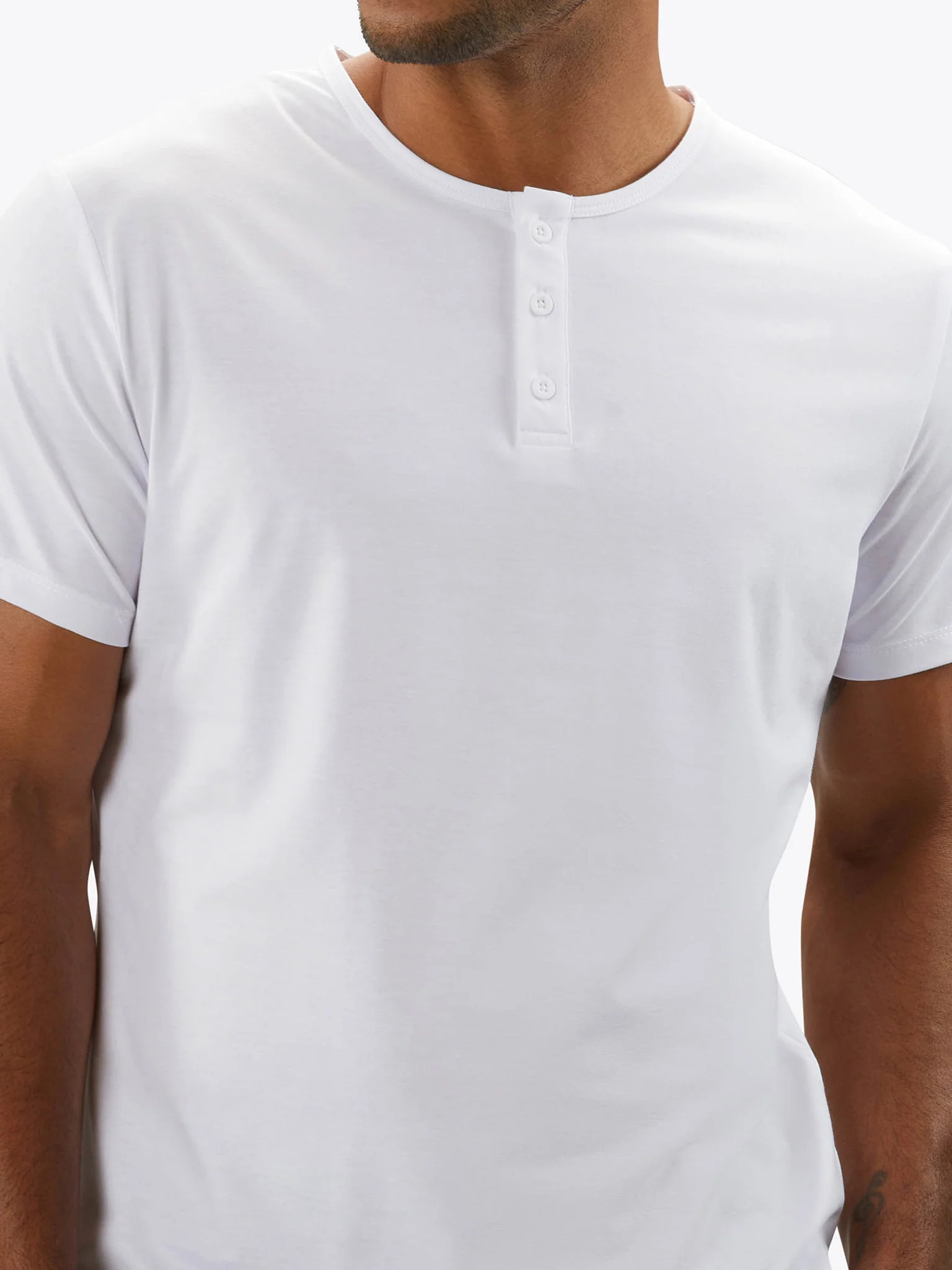AO Henley Curve-Hem | Cuts Clothing
