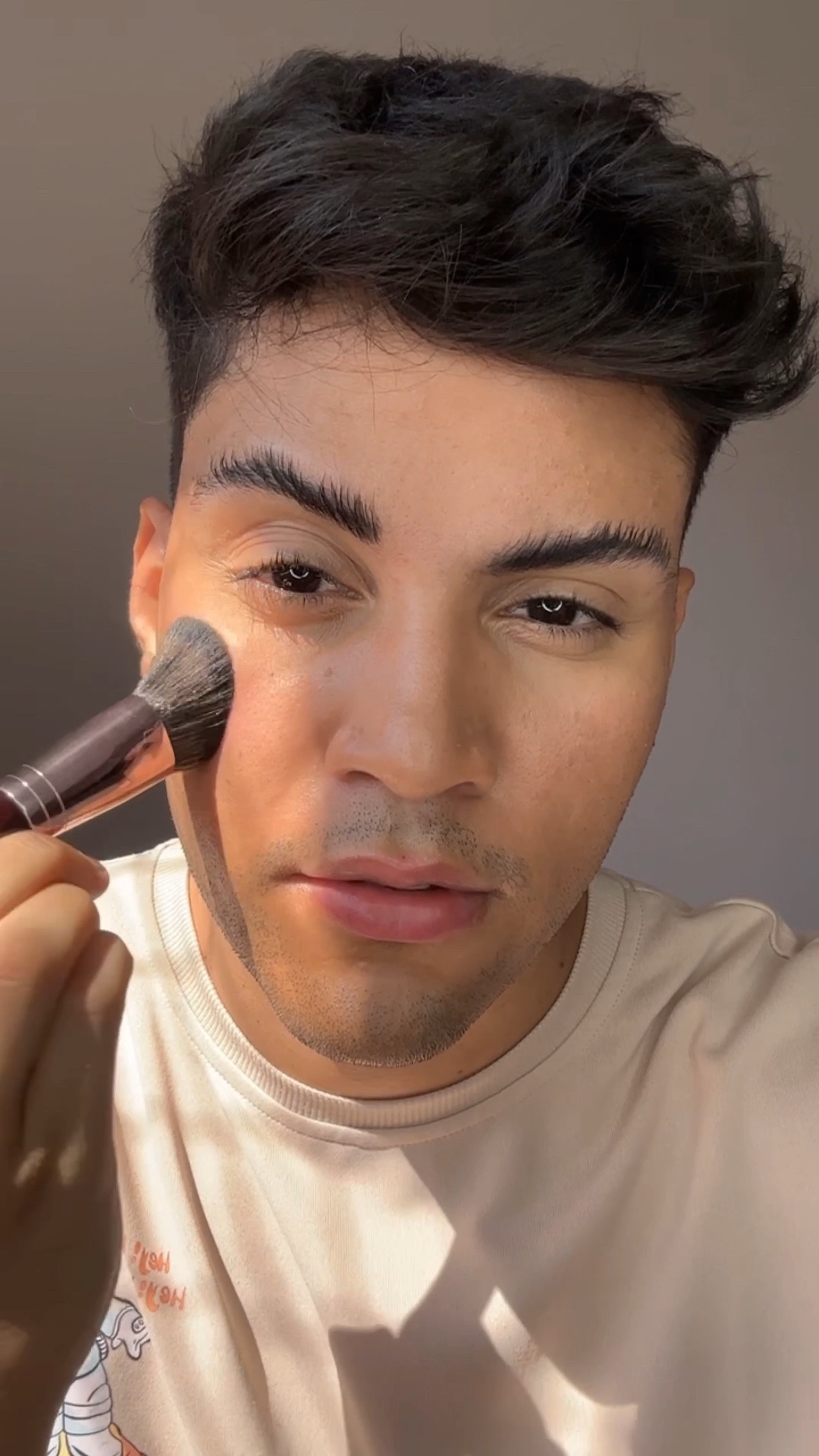 Contorno masculino de um jeitinho fácil e muito natural mano 😳✨