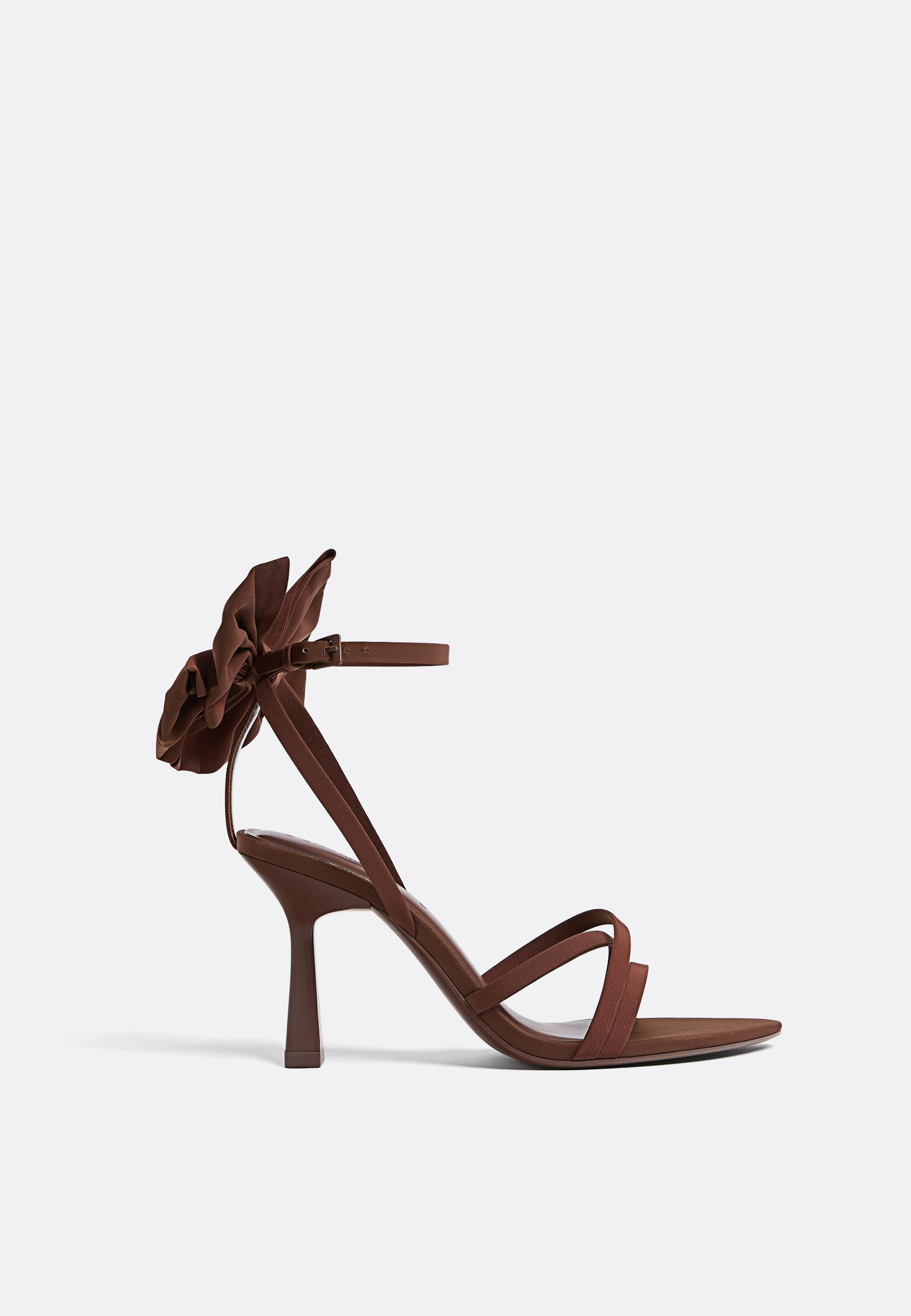 Sandales à talon avec nœud - Party shoes femme | Stradivarius France | Stradivarius (FR)