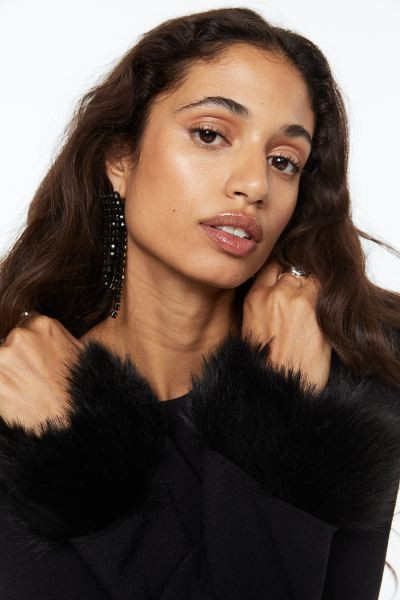 Trimmed dress | H&M (UK, MY, IN, SG, PH, TW, HK)